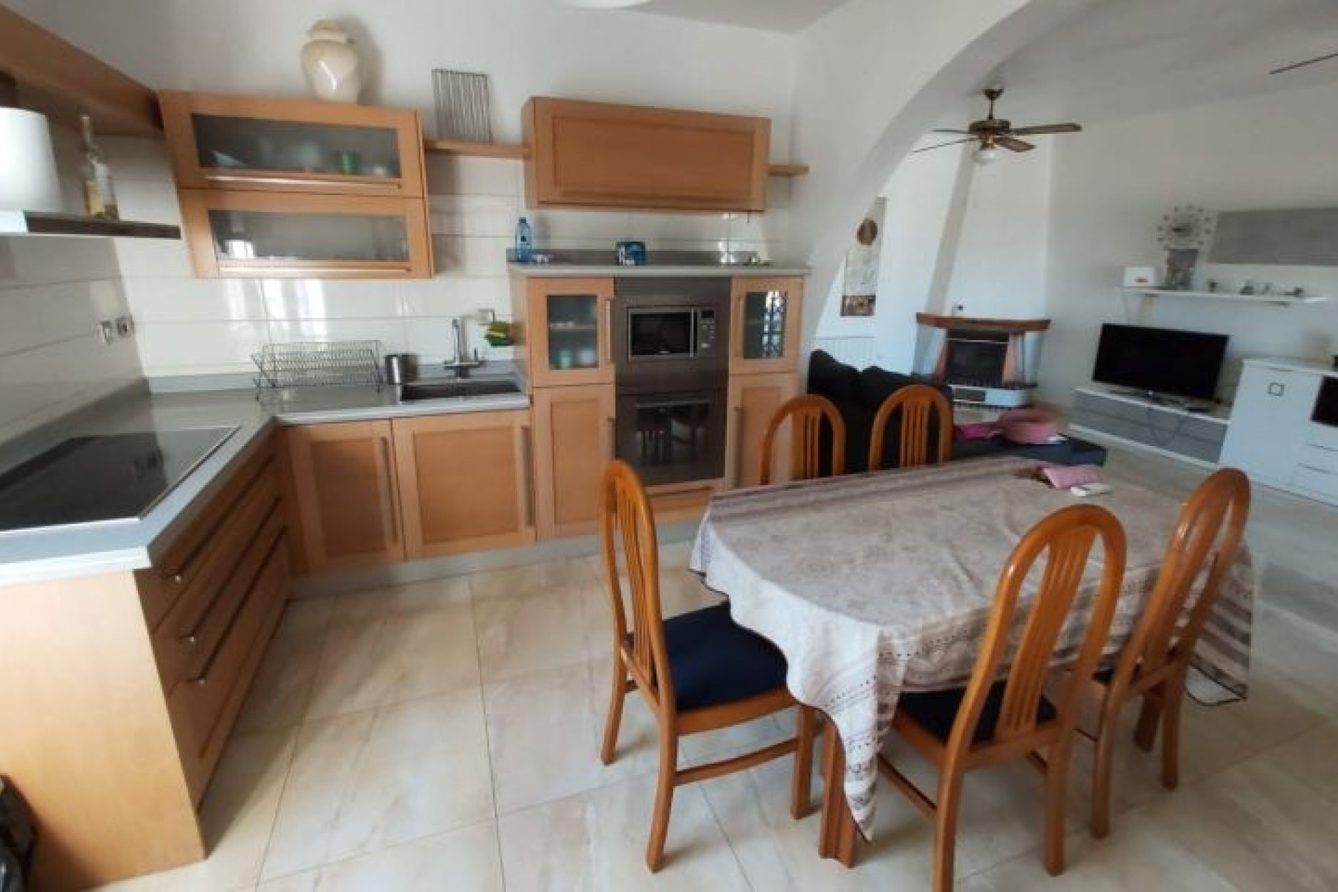 Resale - Villa - Torrevieja