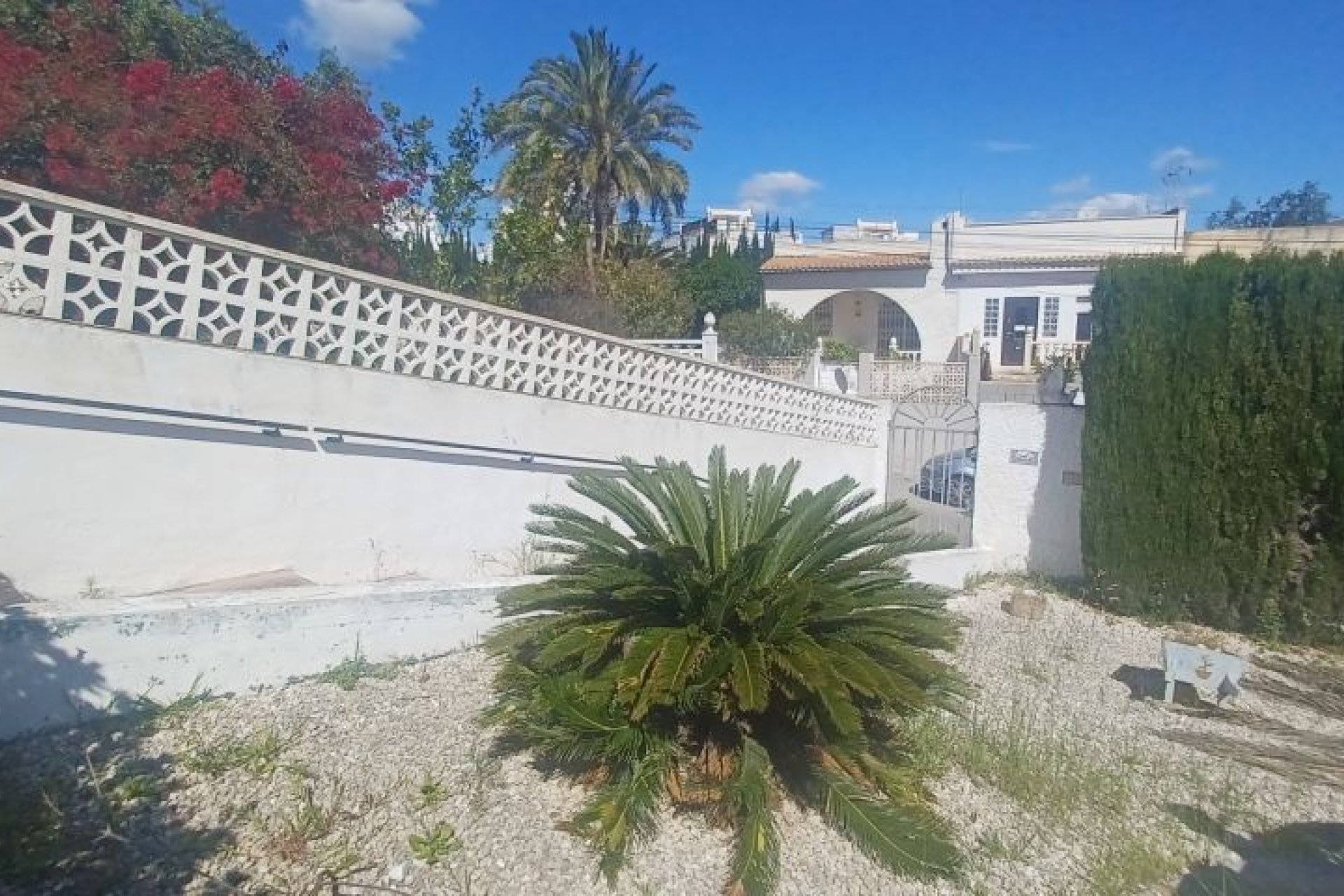 Resale - Villa - Torrevieja