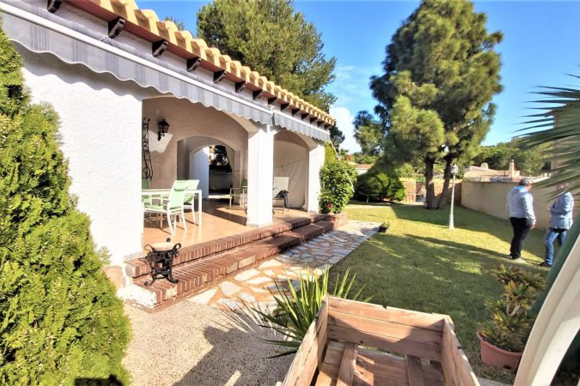 Resale - Villa - Torrevieja