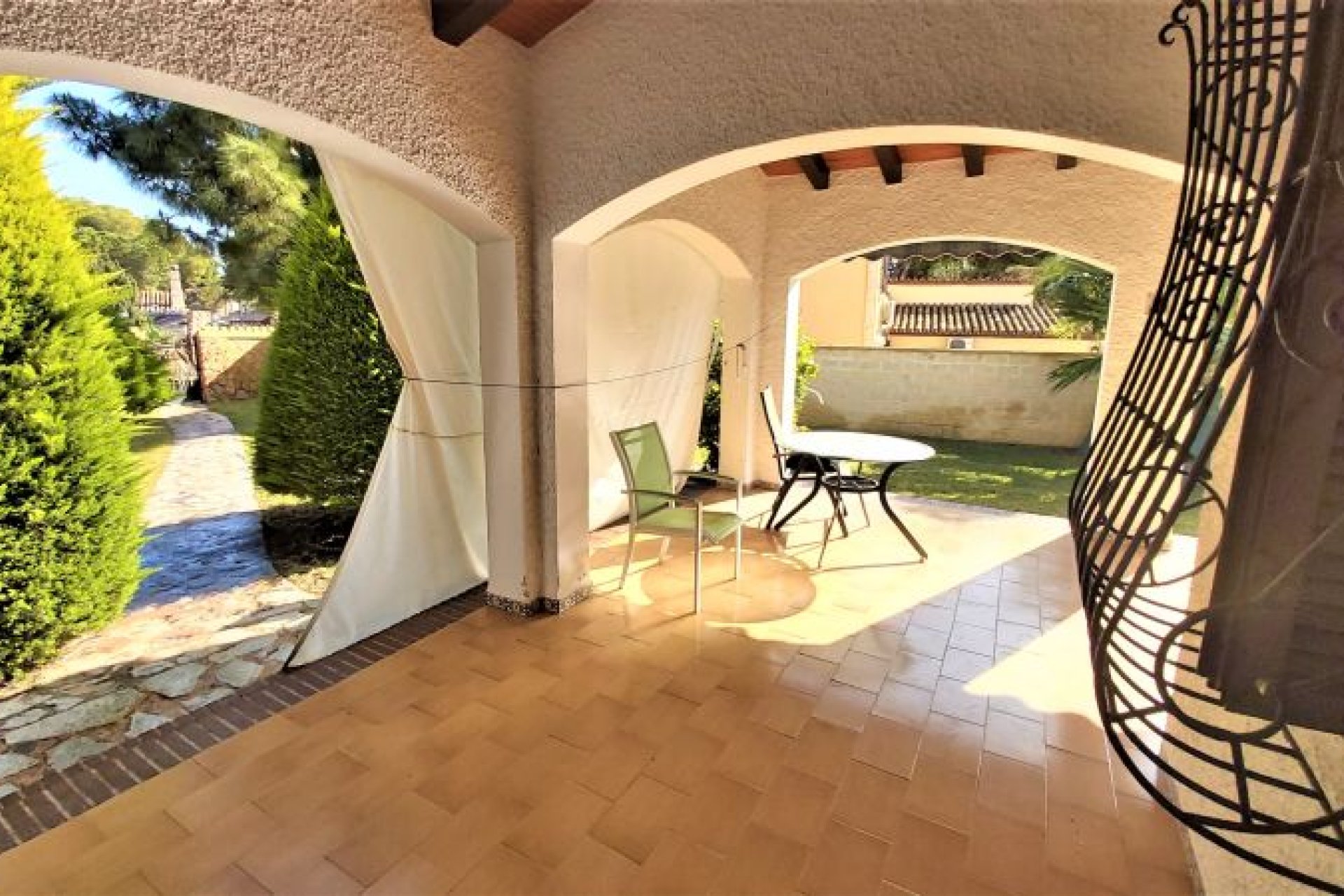 Resale - Villa - Torrevieja