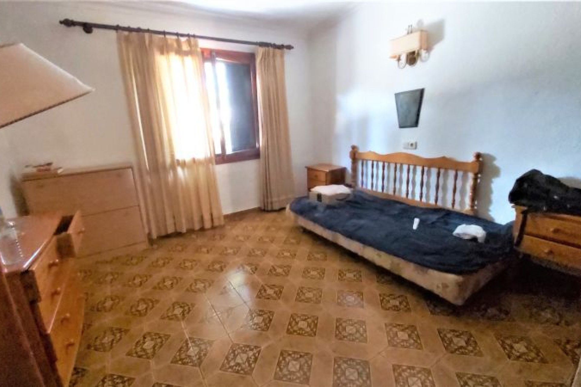 Resale - Villa - Torrevieja