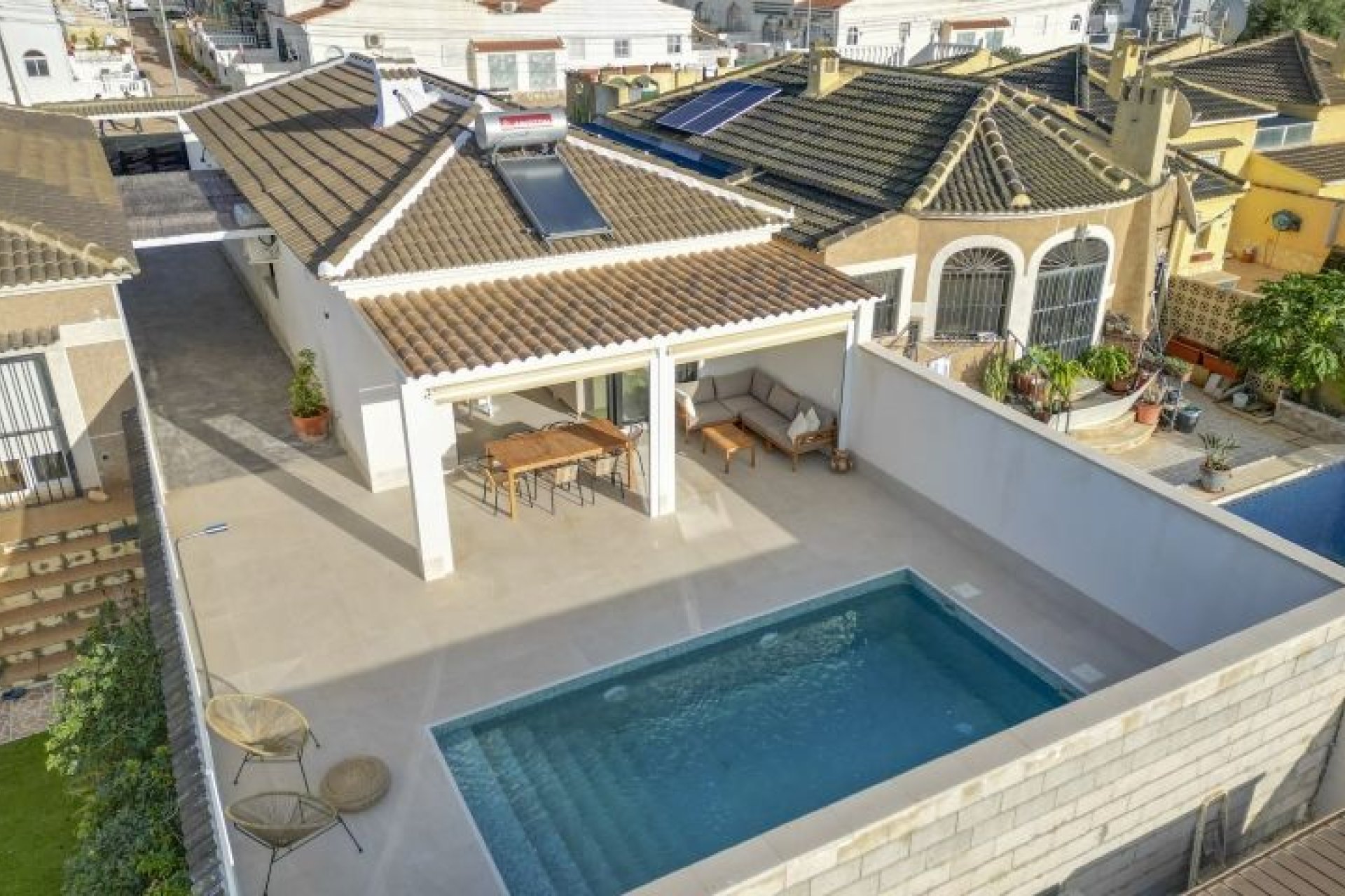 Resale - Villa - Torrevieja