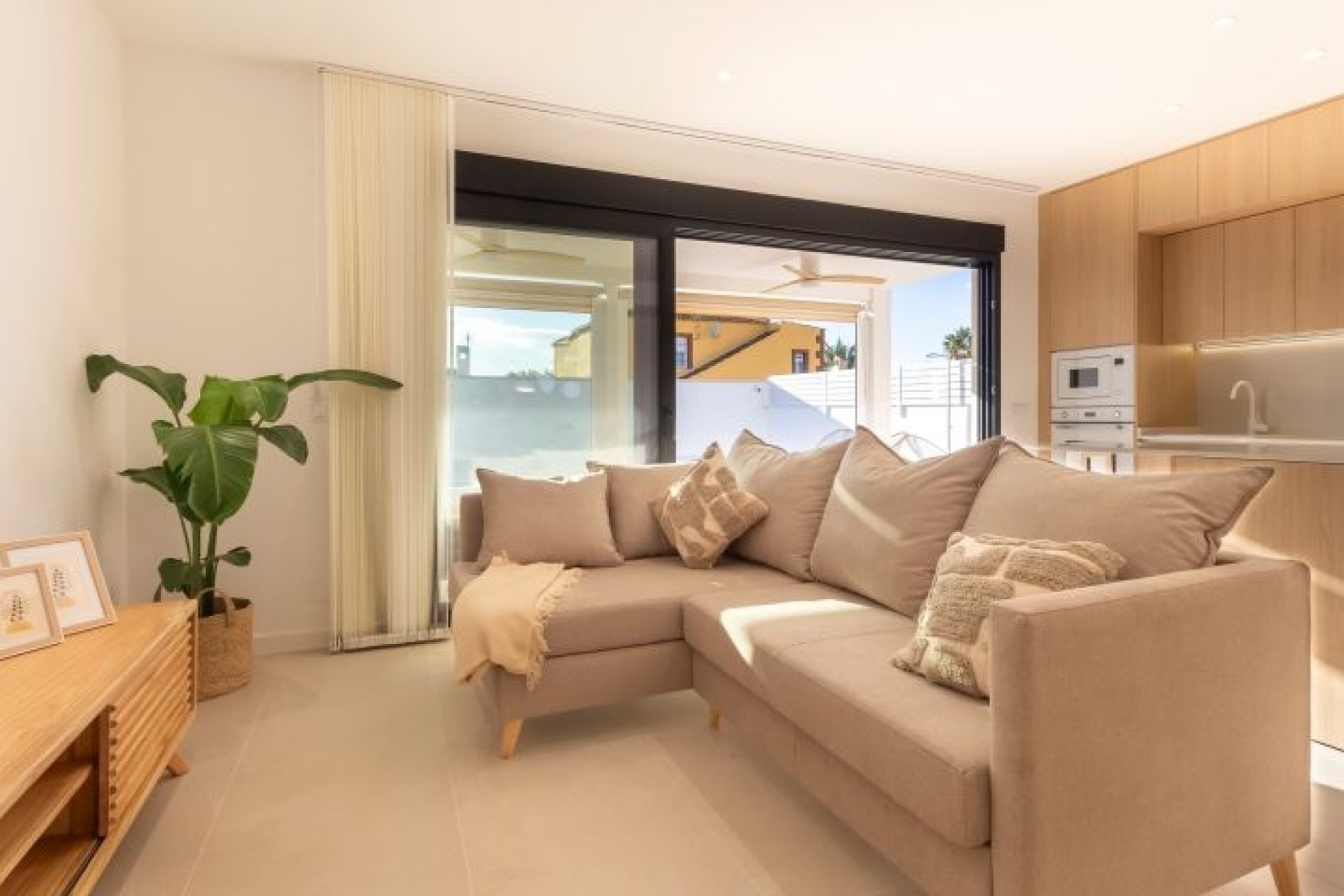 Resale - Villa - Torrevieja