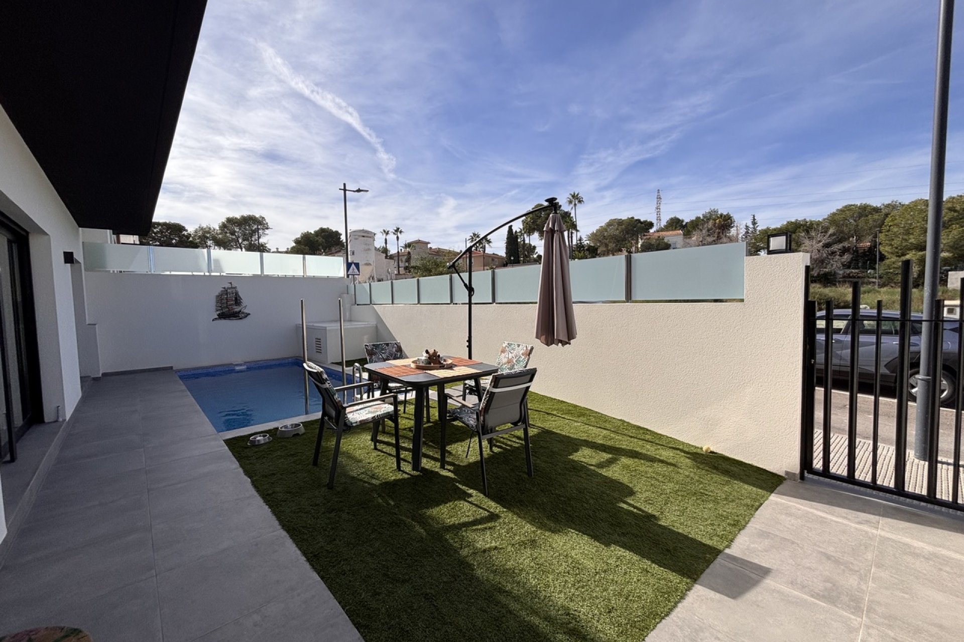 Resale - Villa - Villamartin