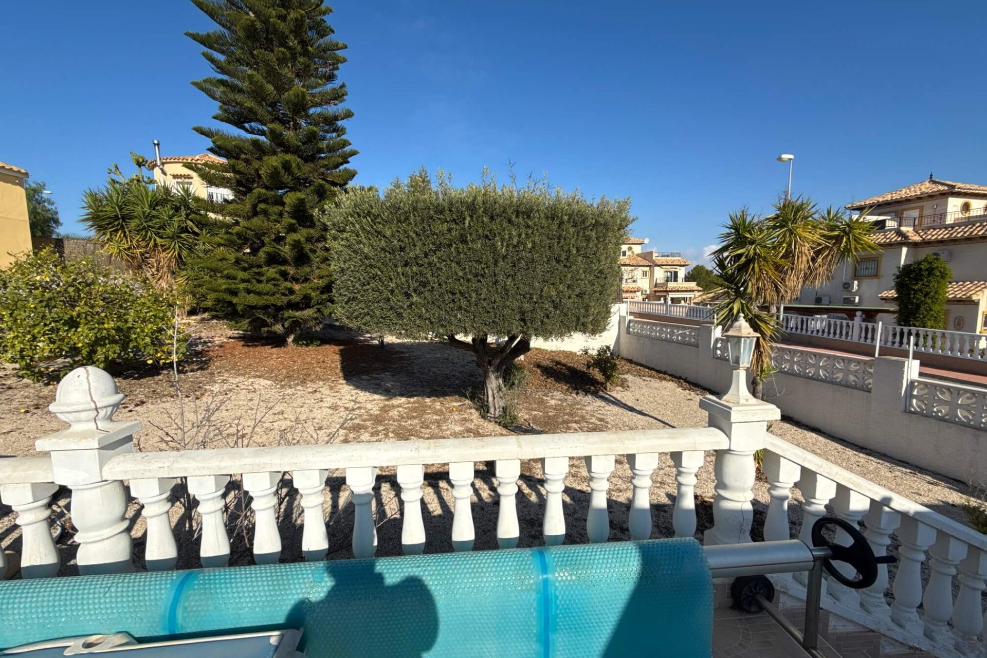 Resale - Villa - Villamartin