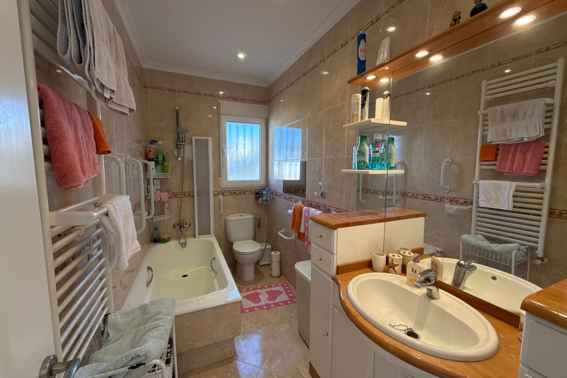 Resale - Villa - Villamartin