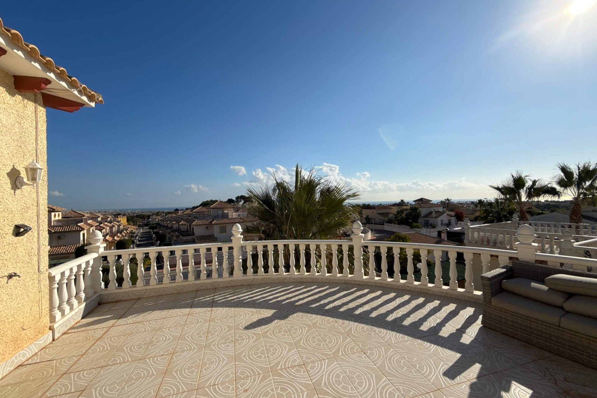 Resale - Villa - Villamartin