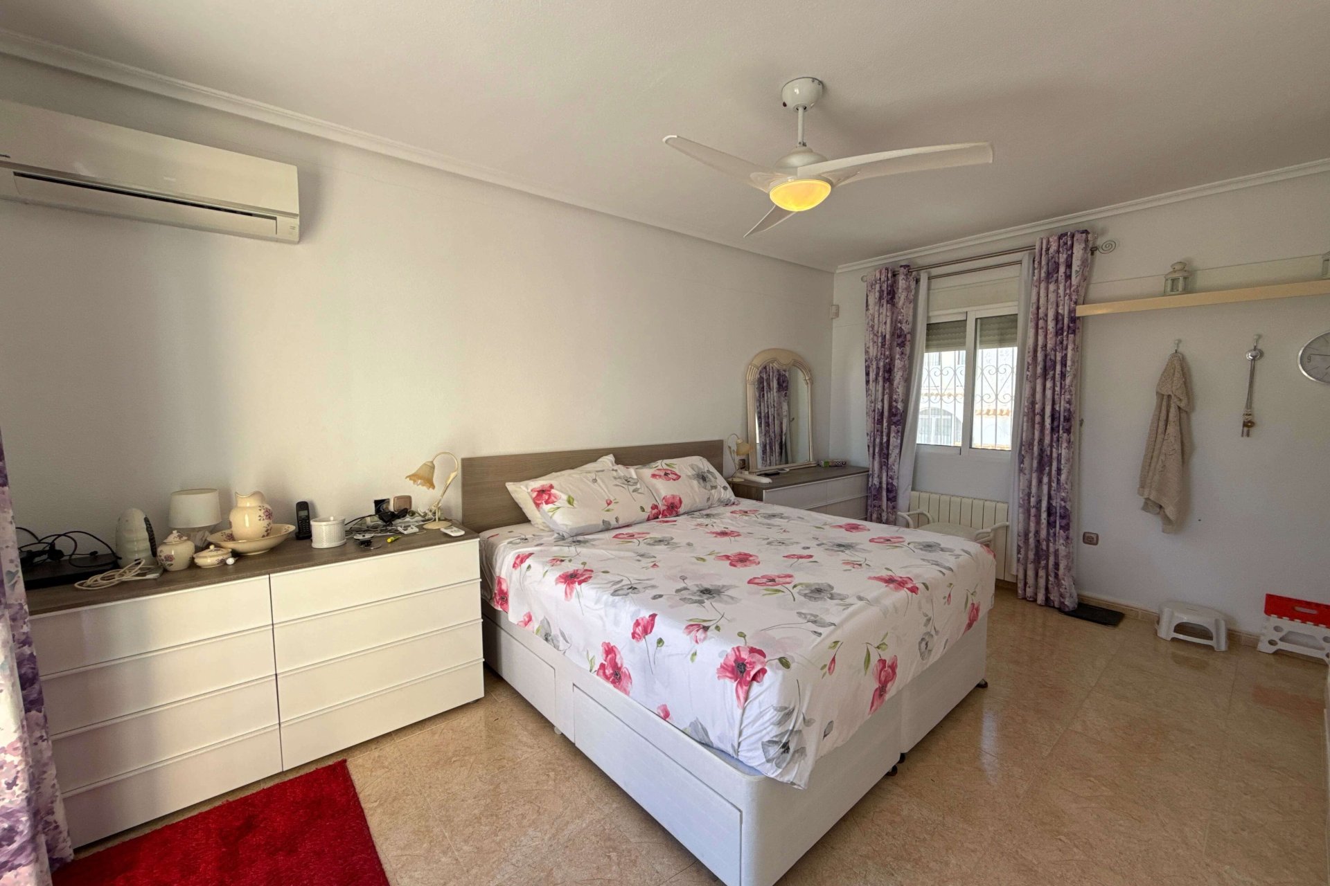 Resale - Villa - Villamartin