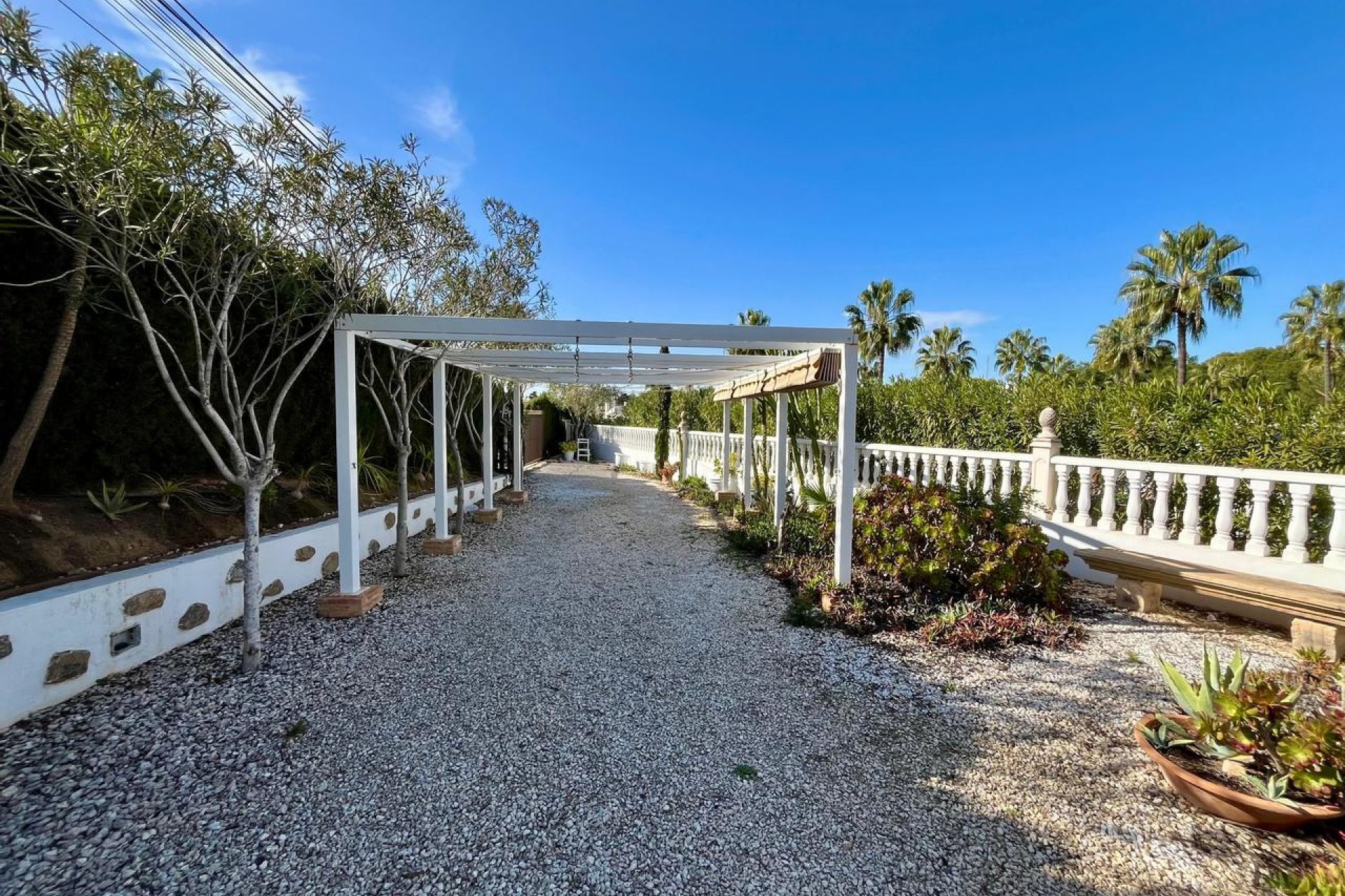 Resale - Villa - Villamartin