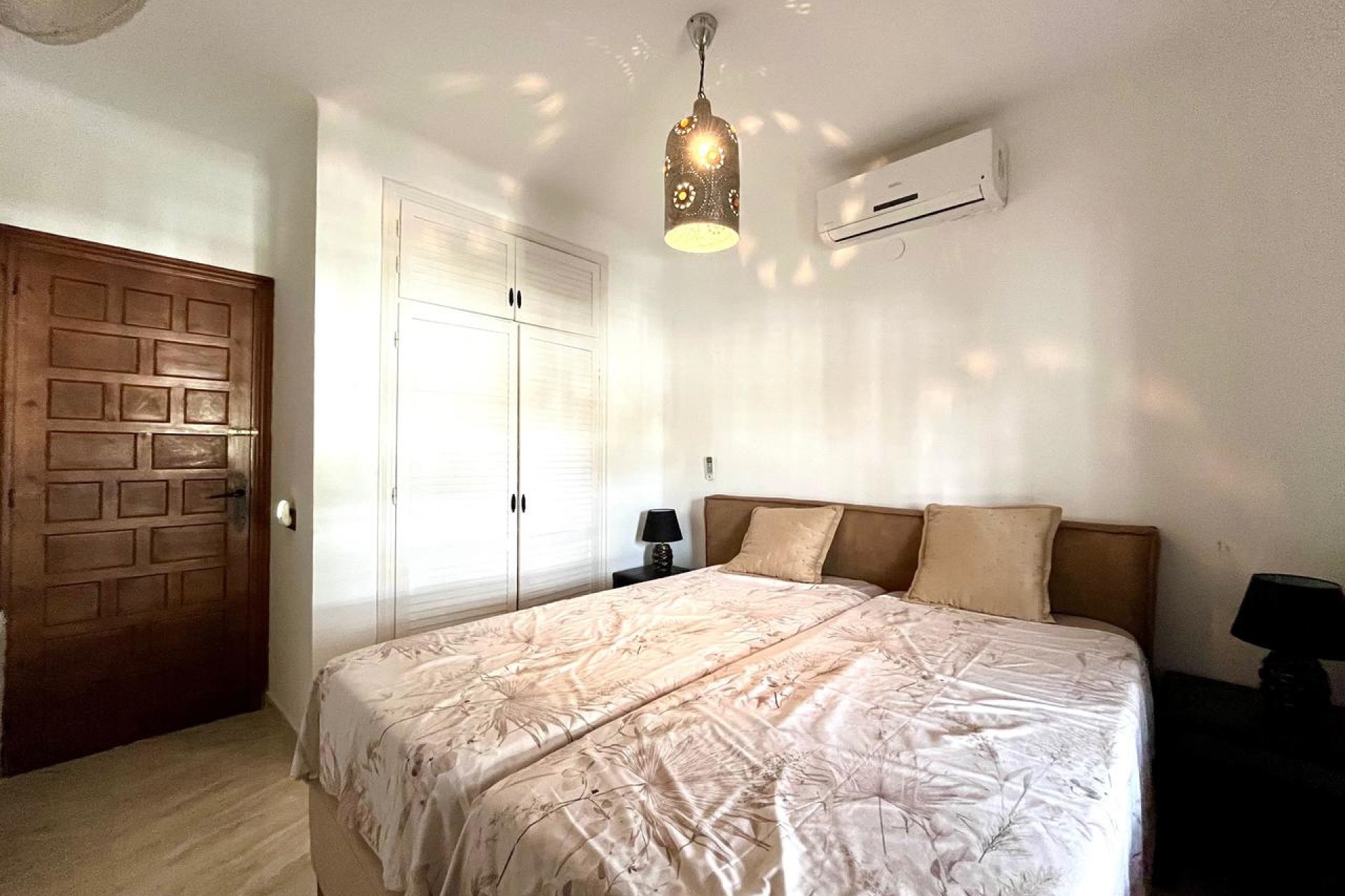 Resale - Villa - Villamartin