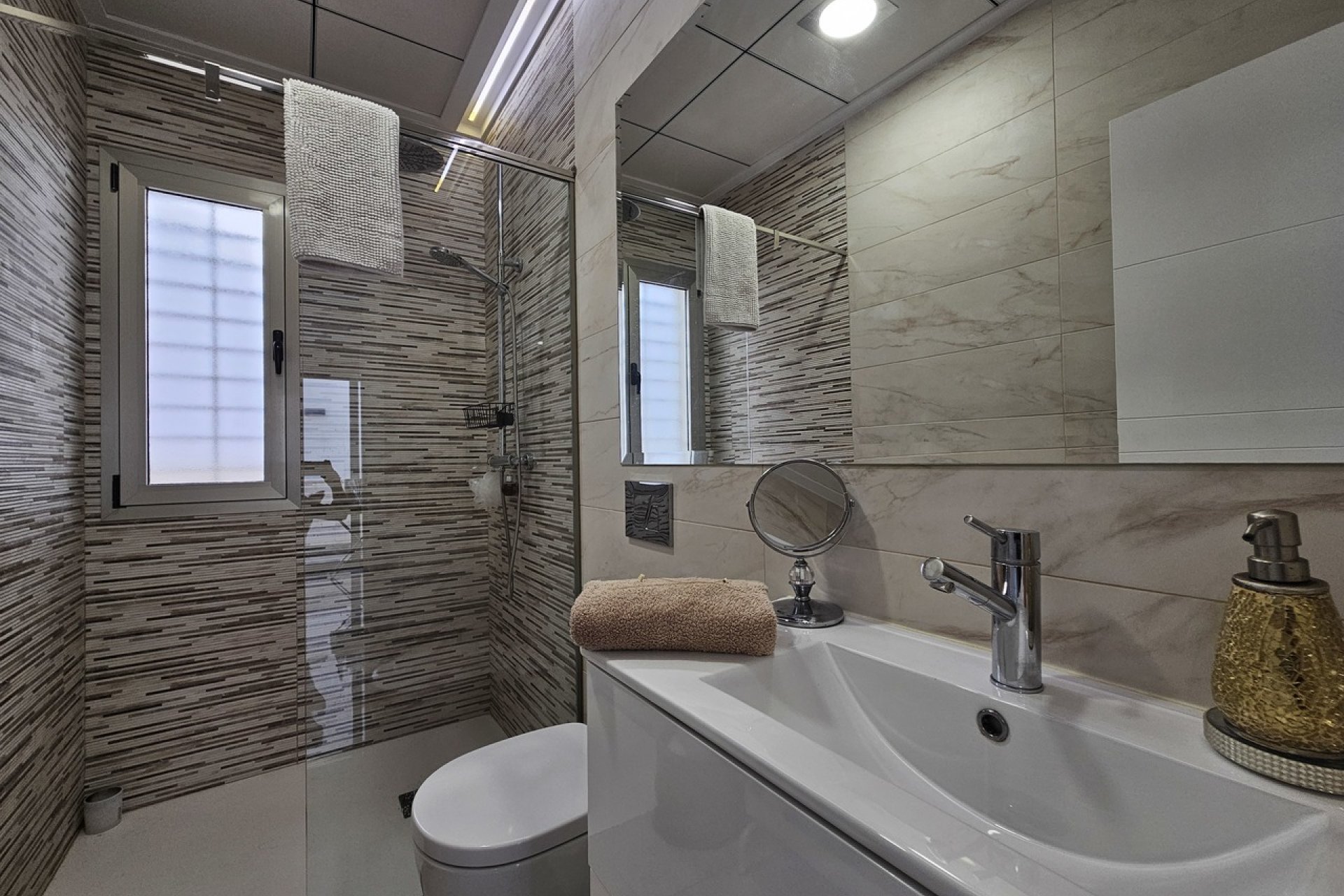 Resale - Villa - Villamartin