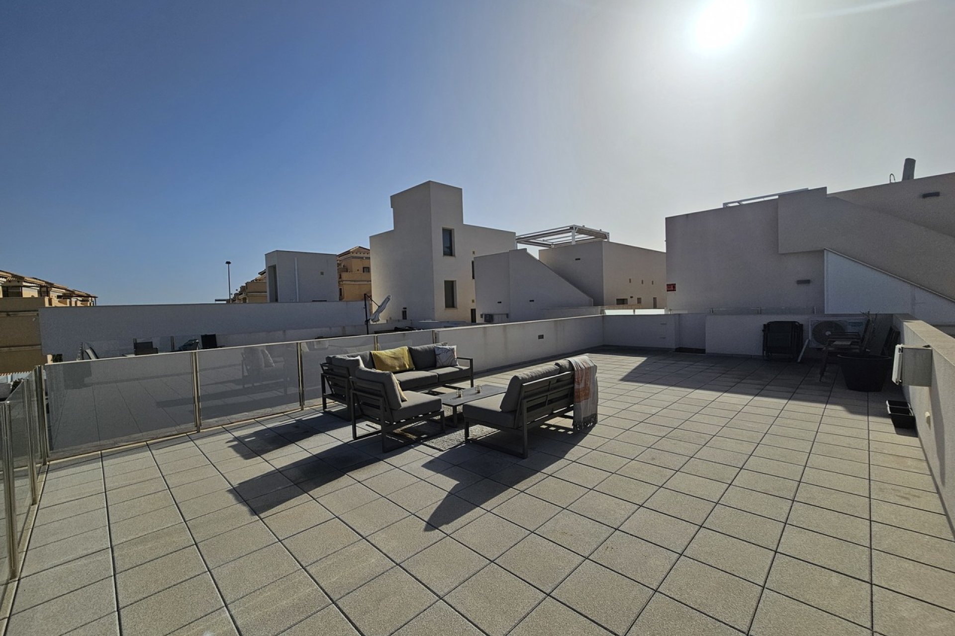 Resale - Villa - Villamartin