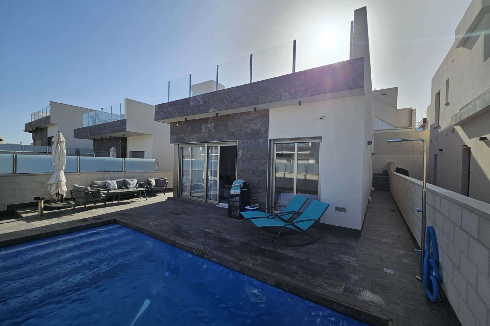 Resale - Villa - Villamartin
