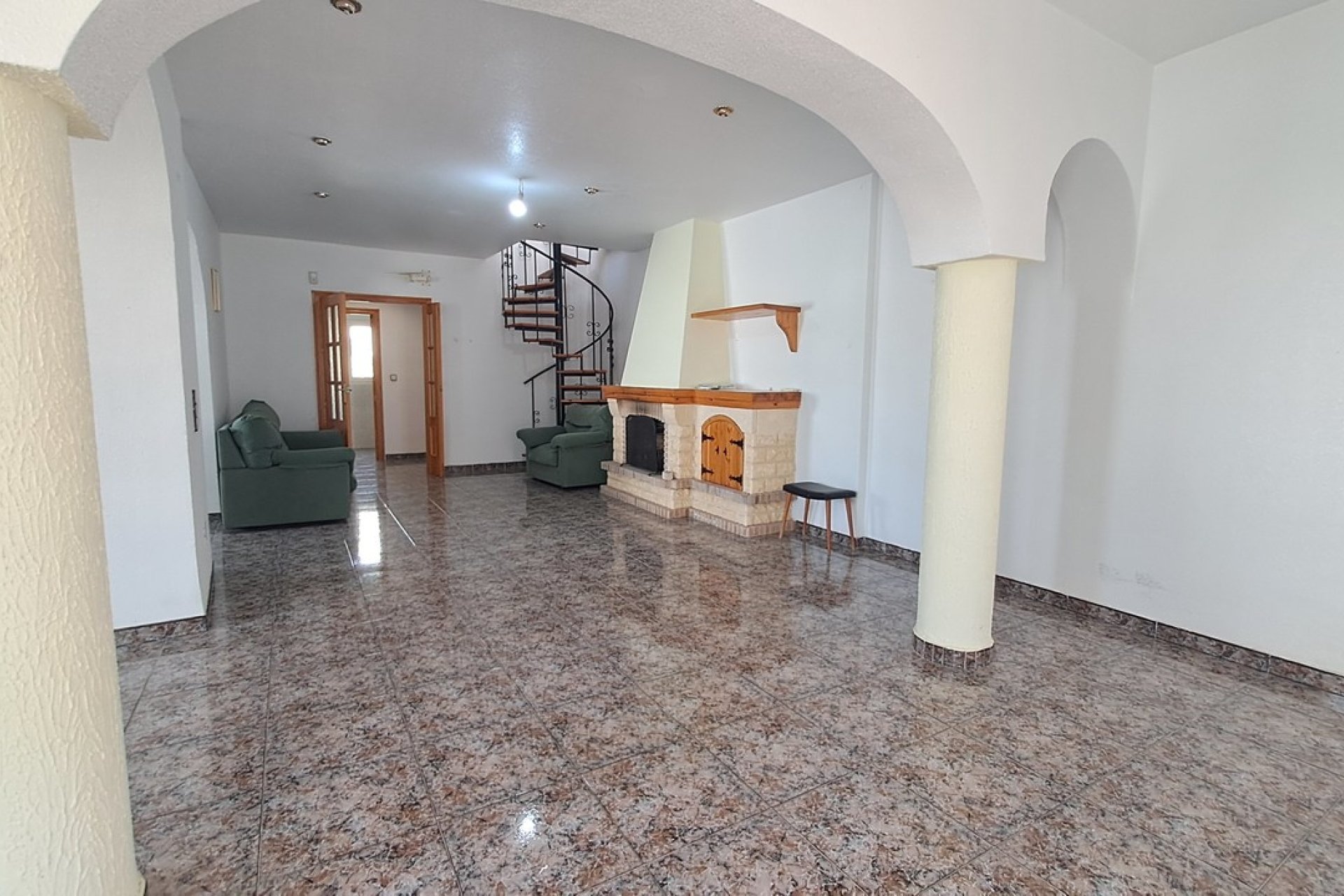 Resale - Villa - Villamartin