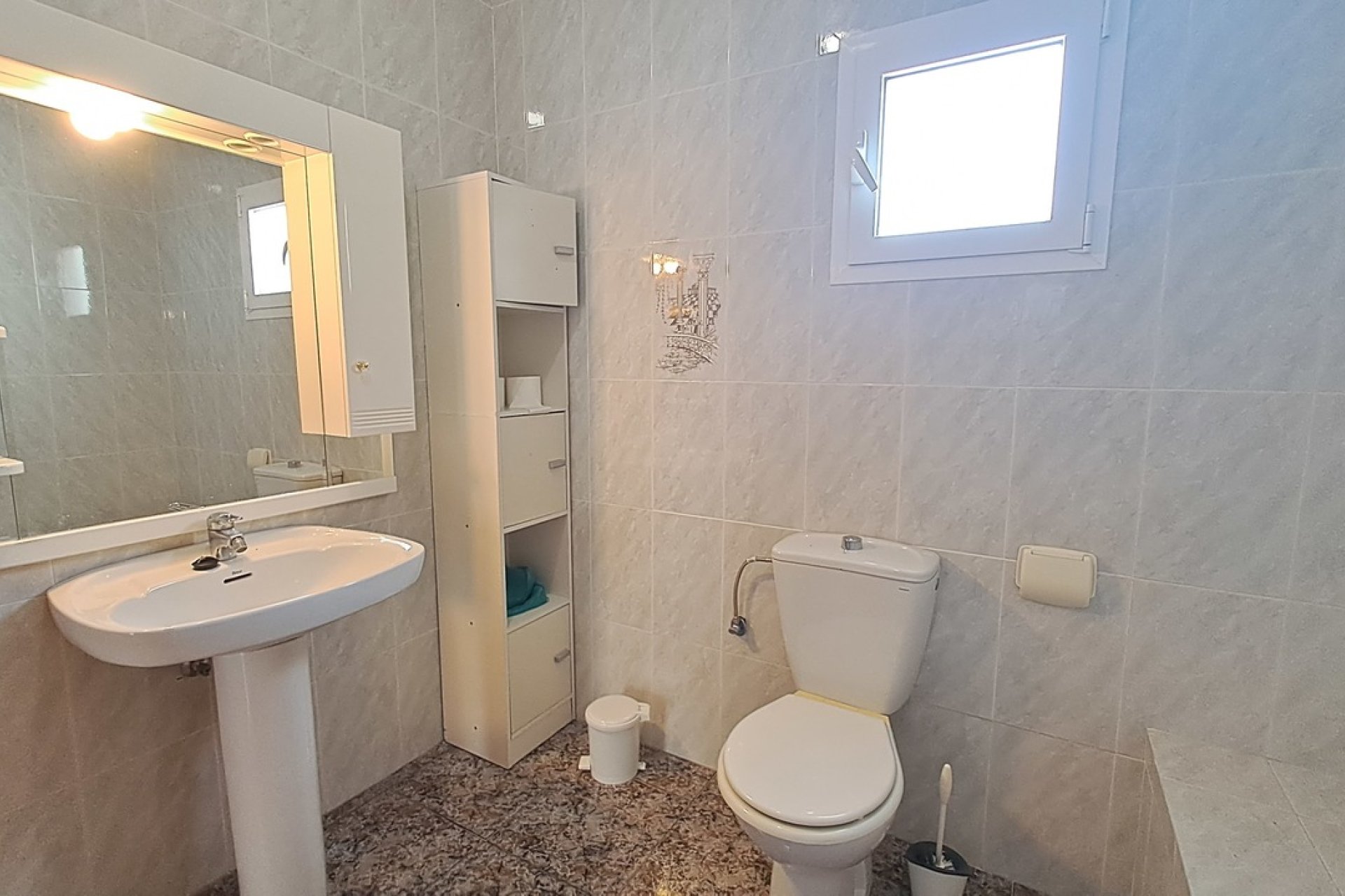 Resale - Villa - Villamartin