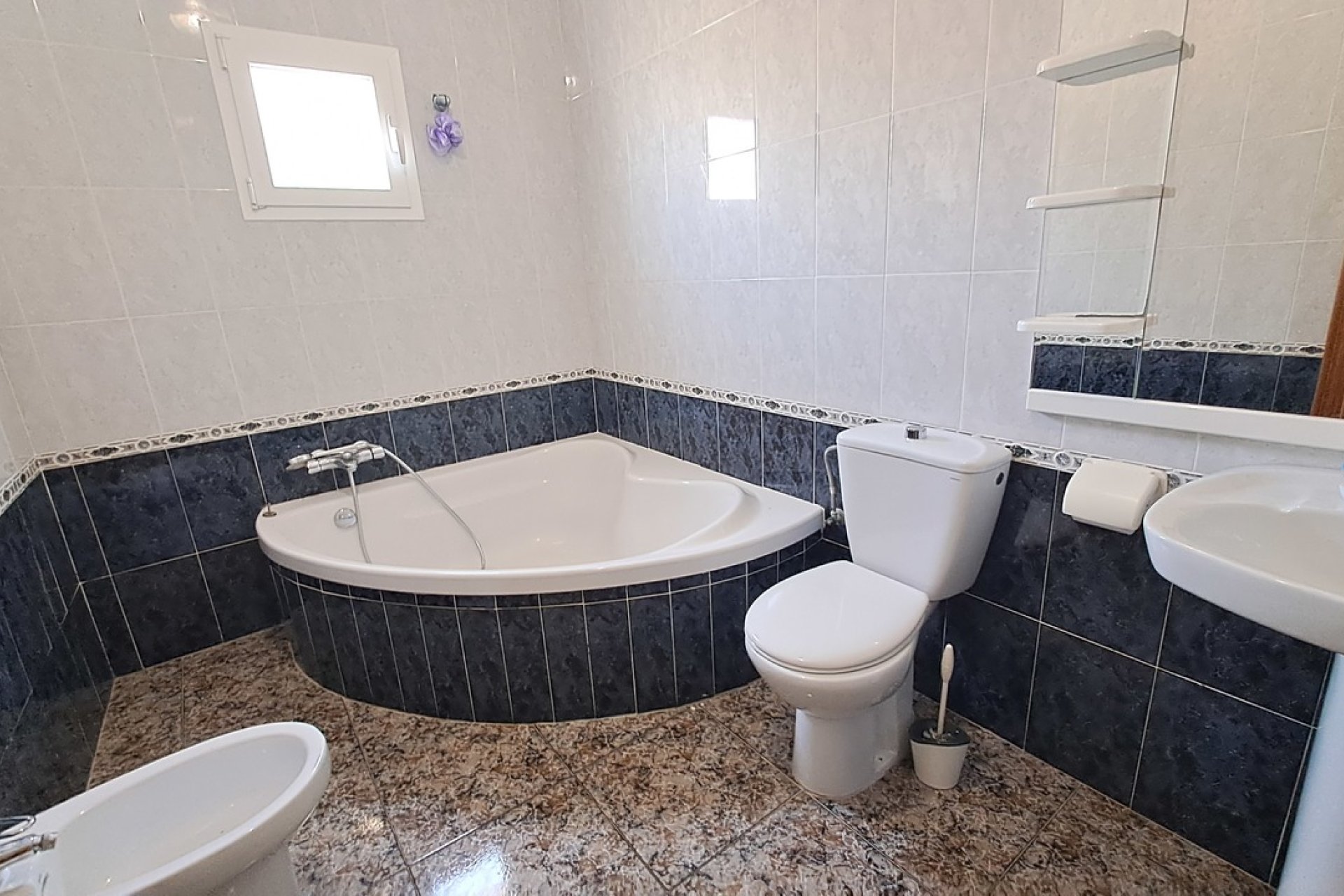 Resale - Villa - Villamartin