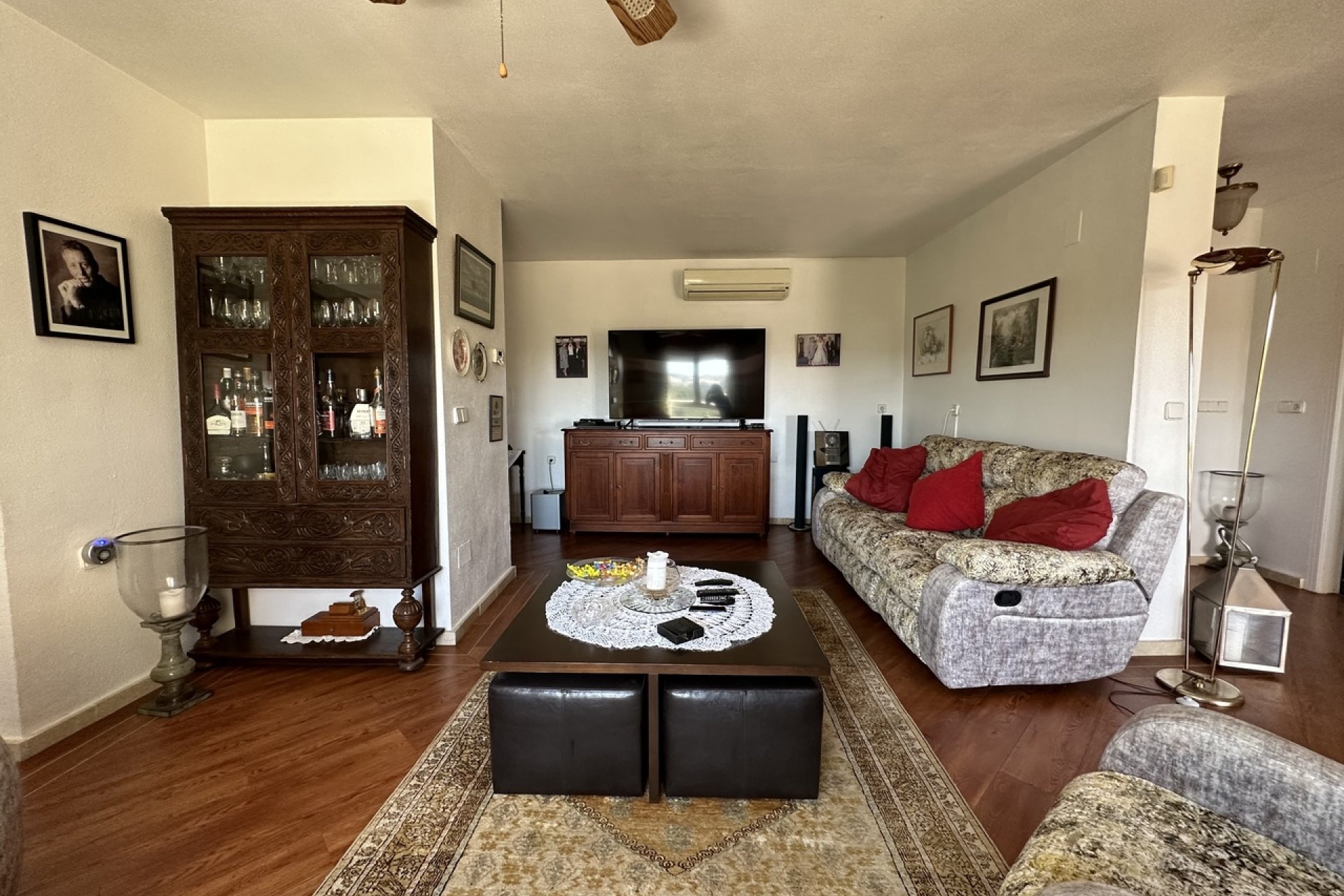 Resale - Villa - Villamartin