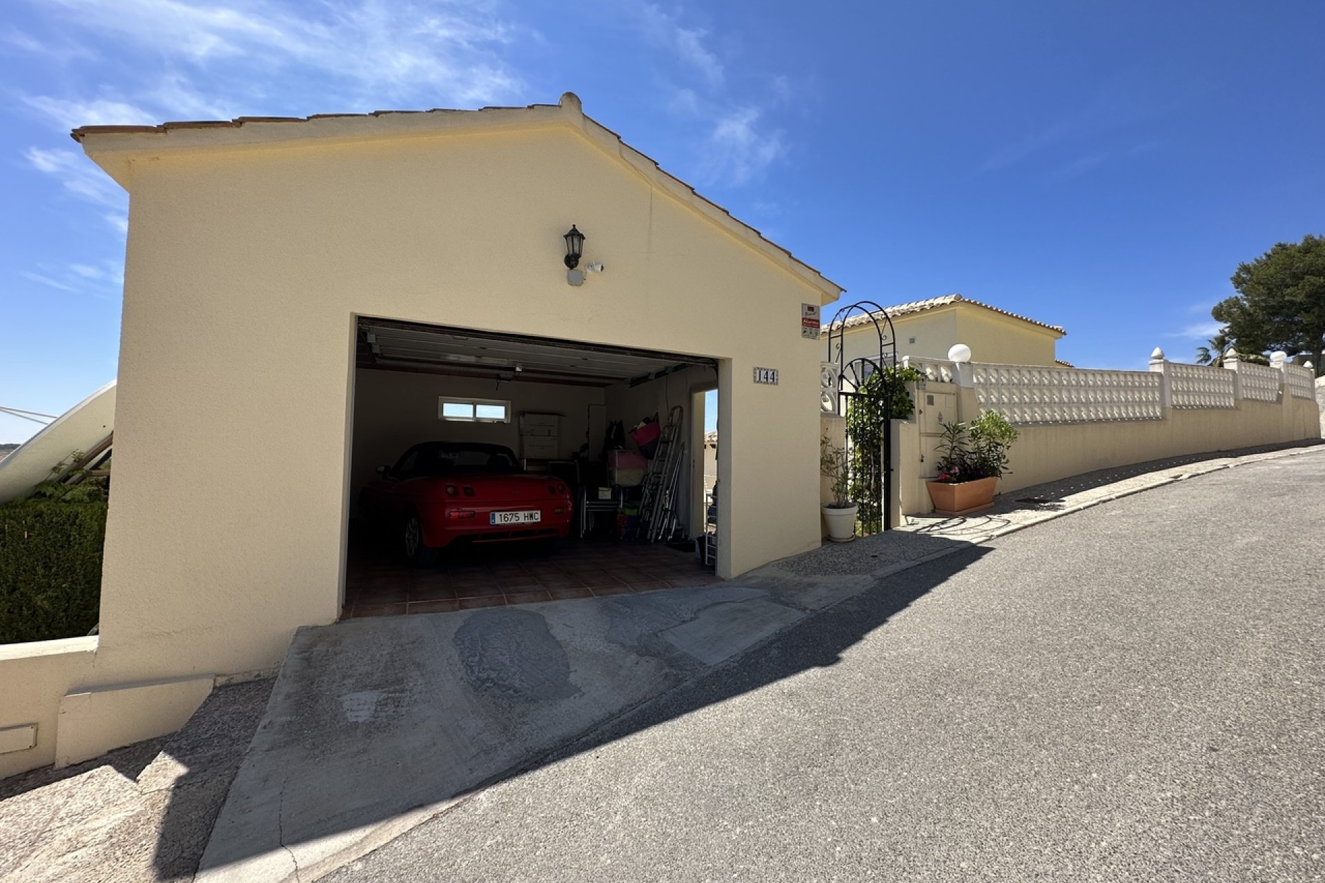 Resale - Villa - Villamartin