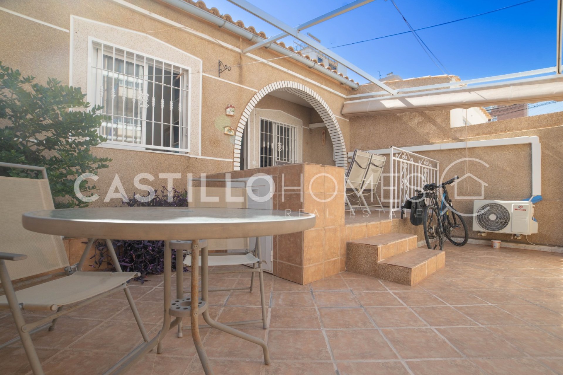 Reventa - Adosado - Torrevieja - Aguas Nuevas