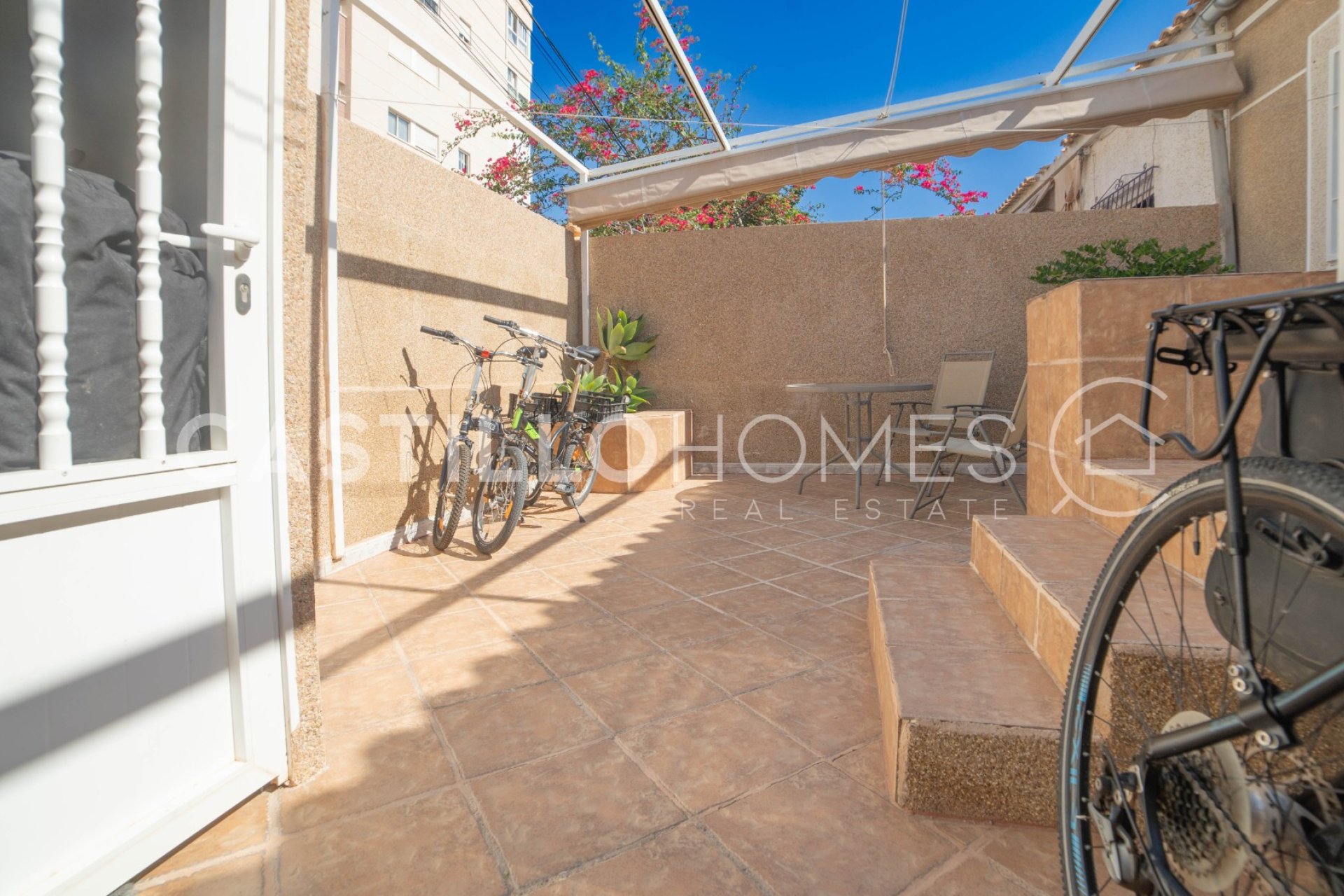 Reventa - Adosado - Torrevieja - Aguas Nuevas