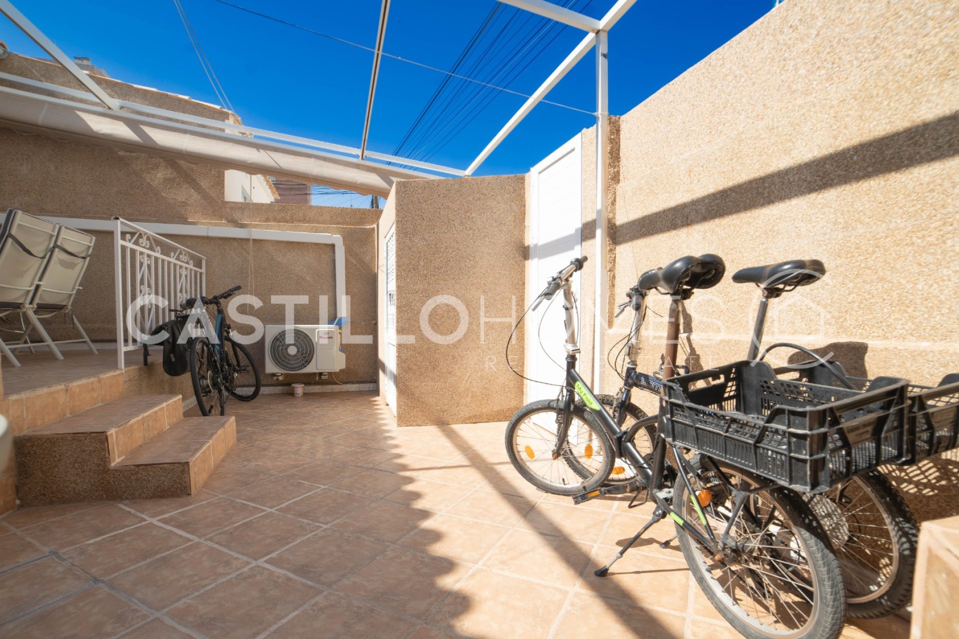 Reventa - Adosado - Torrevieja - Aguas Nuevas