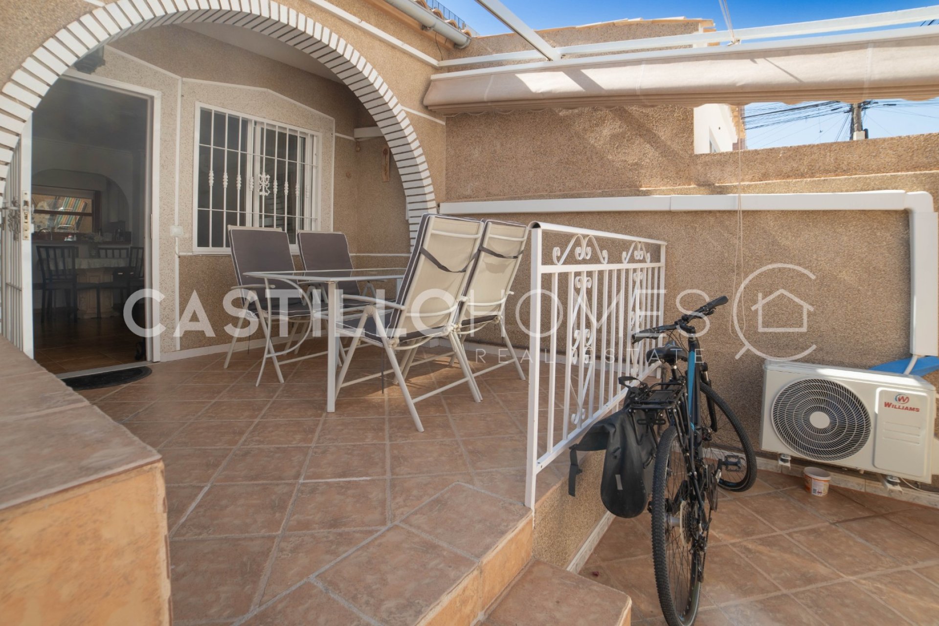 Reventa - Adosado - Torrevieja - Aguas Nuevas