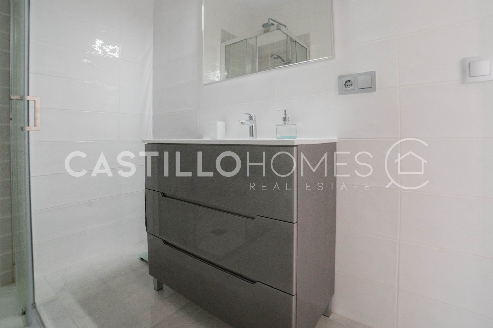 Reventa - Adosado - Torrevieja - Urb. Rosaleda