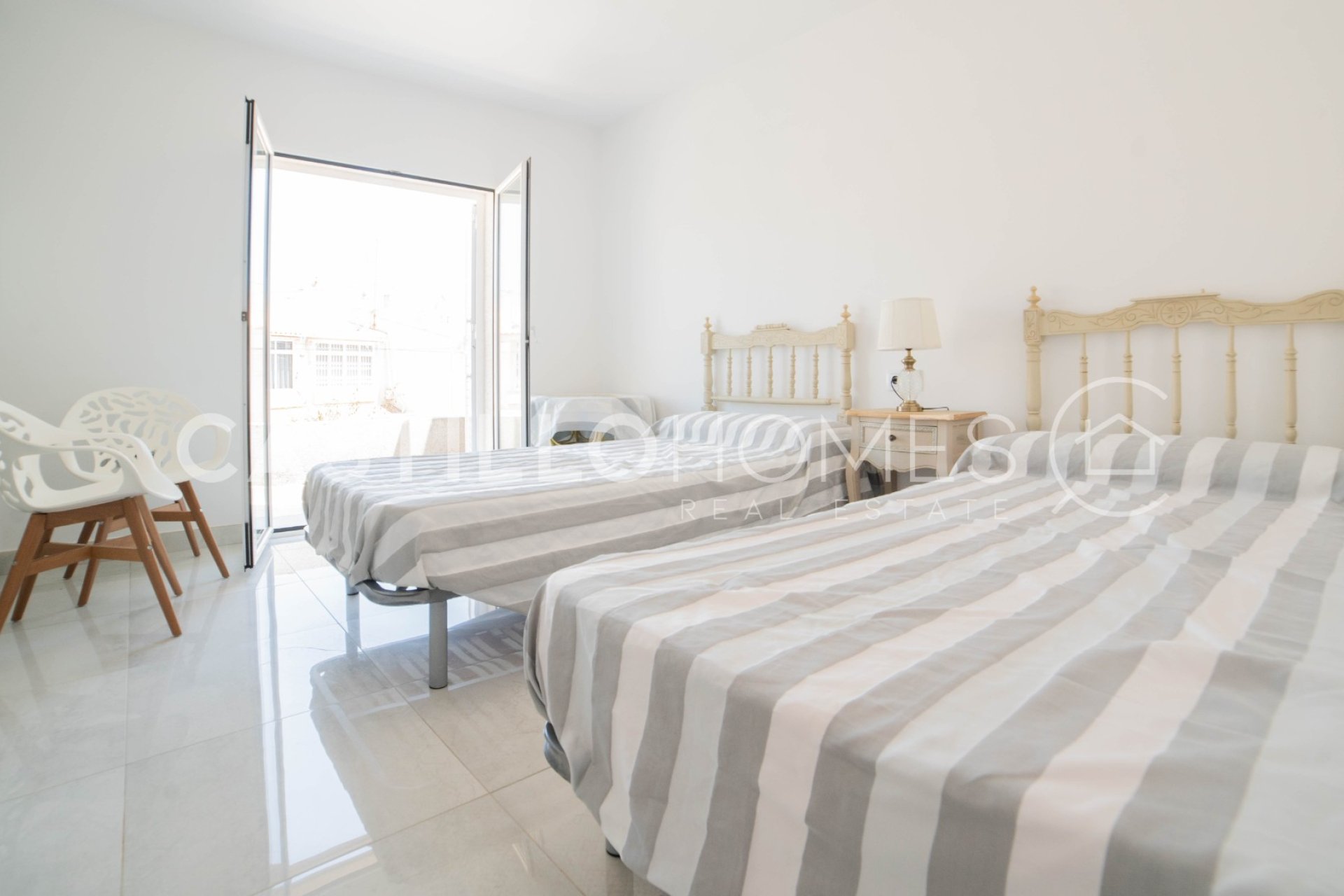 Reventa - Adosado - Torrevieja - Urb. Rosaleda