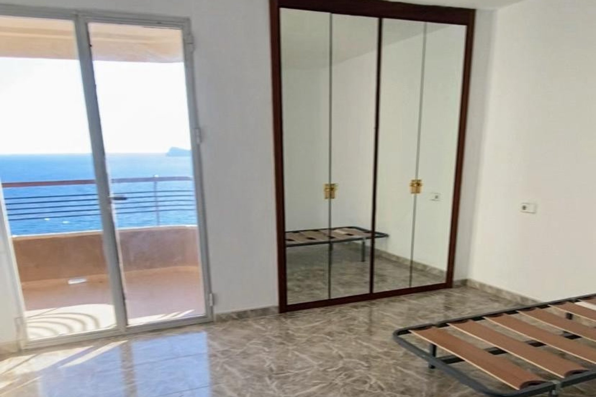 Reventa - Apartamento / piso - Benidorm - 1ª Linea De Playa