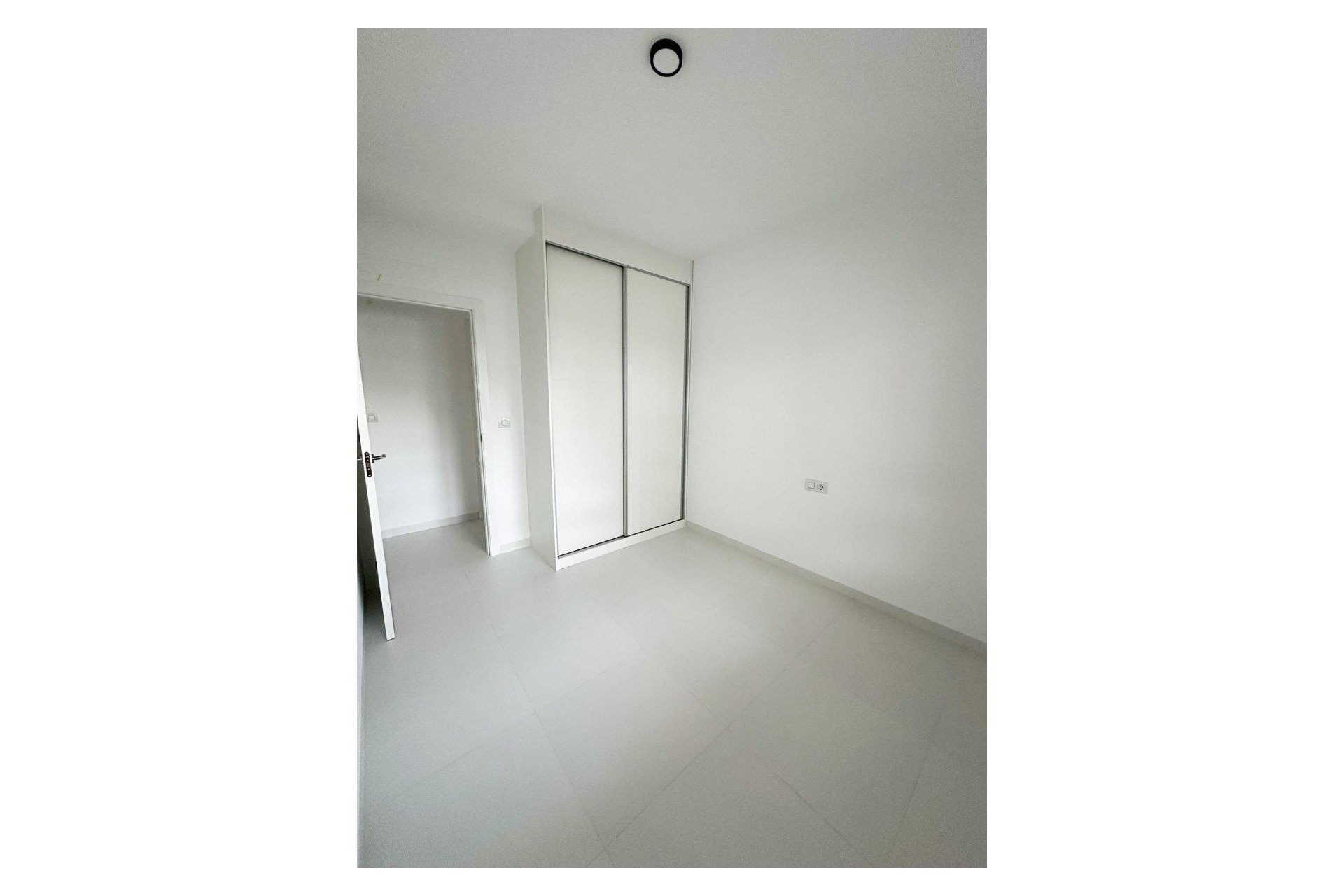 Reventa - Apartamento / piso - San Miguel de Salinas - Urbanizaciones