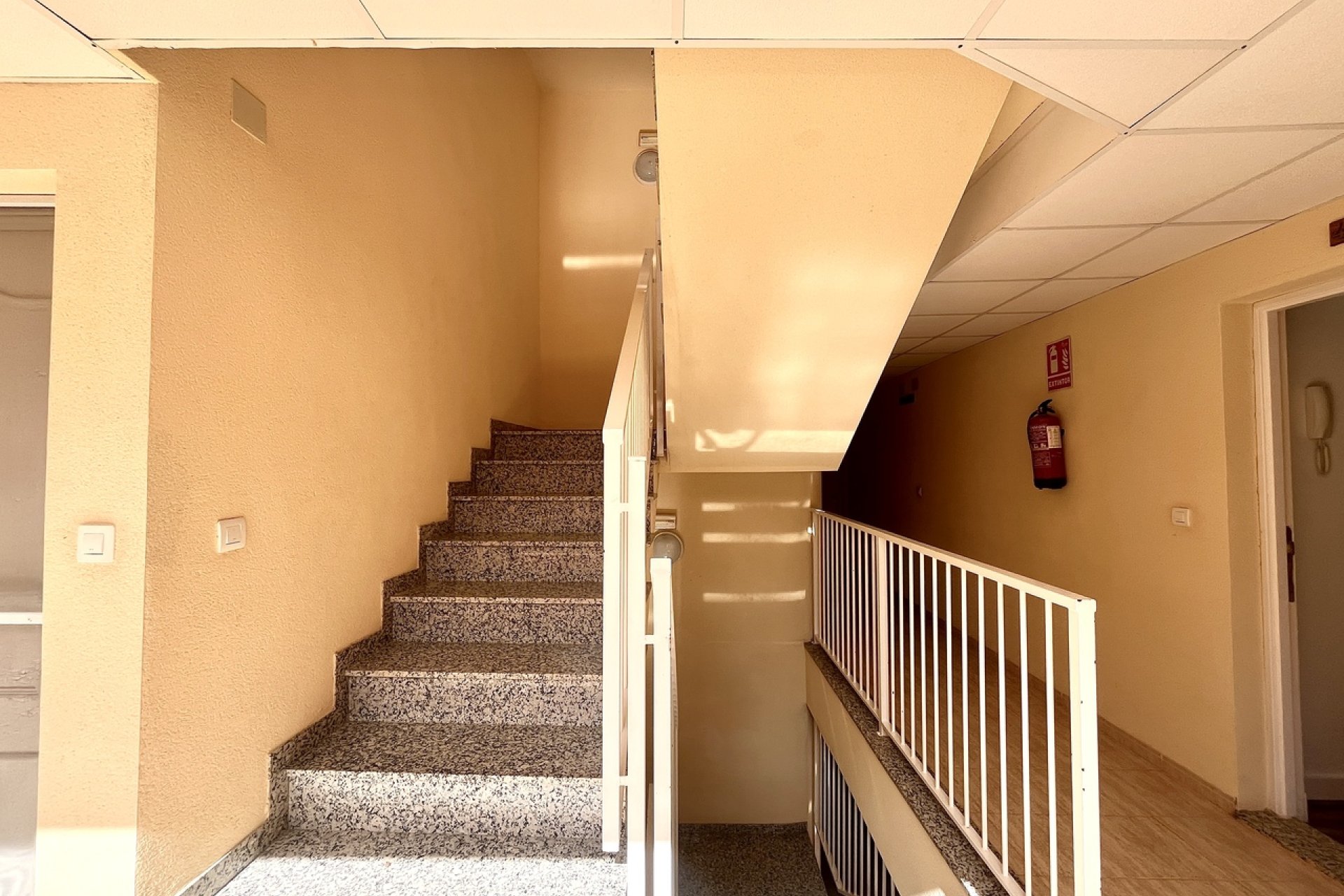 Reventa - Apartamento / piso - San Miguel de Salinas