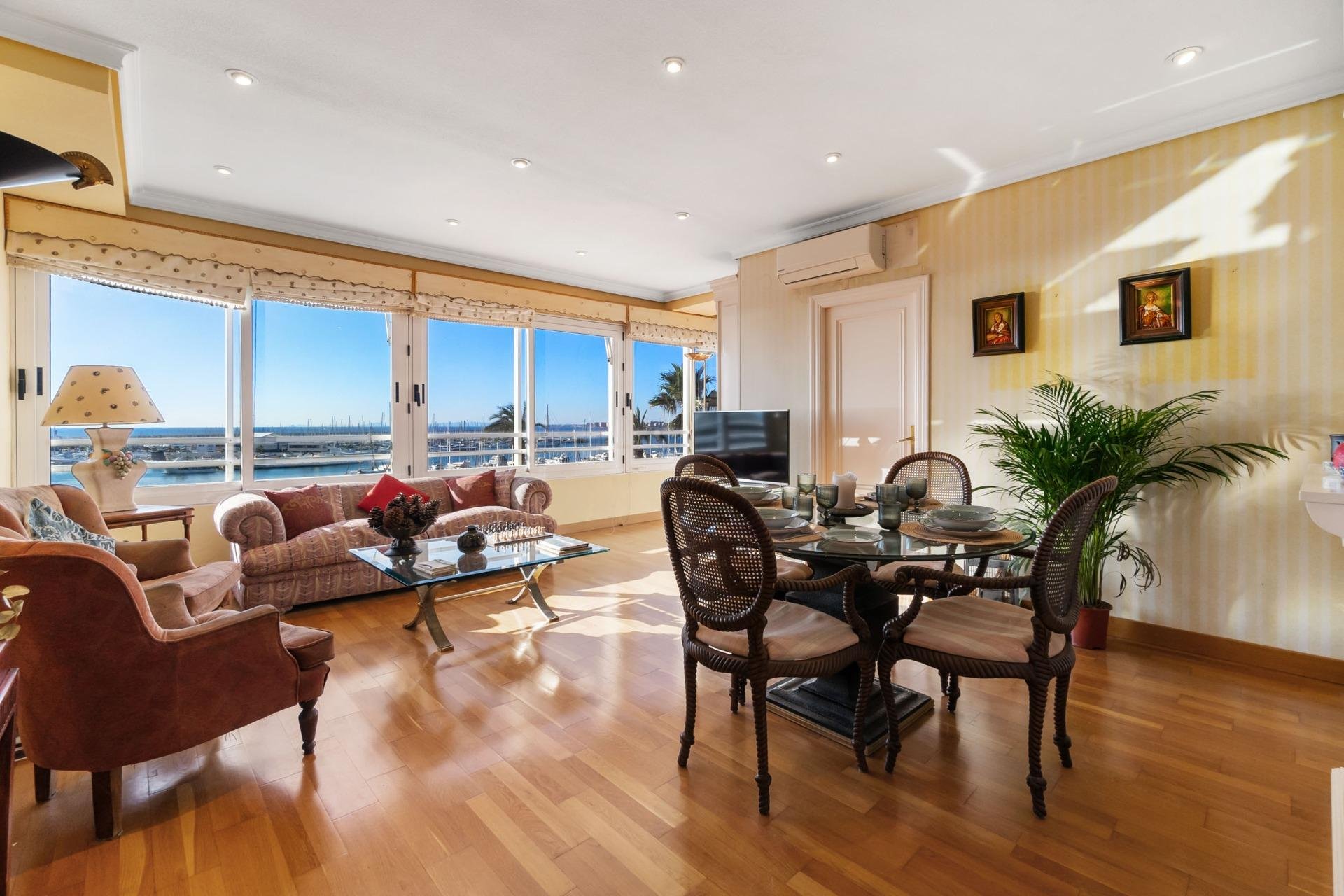 Reventa - Apartamento / piso - Torrevieja - Centro - Muelle Pesquero