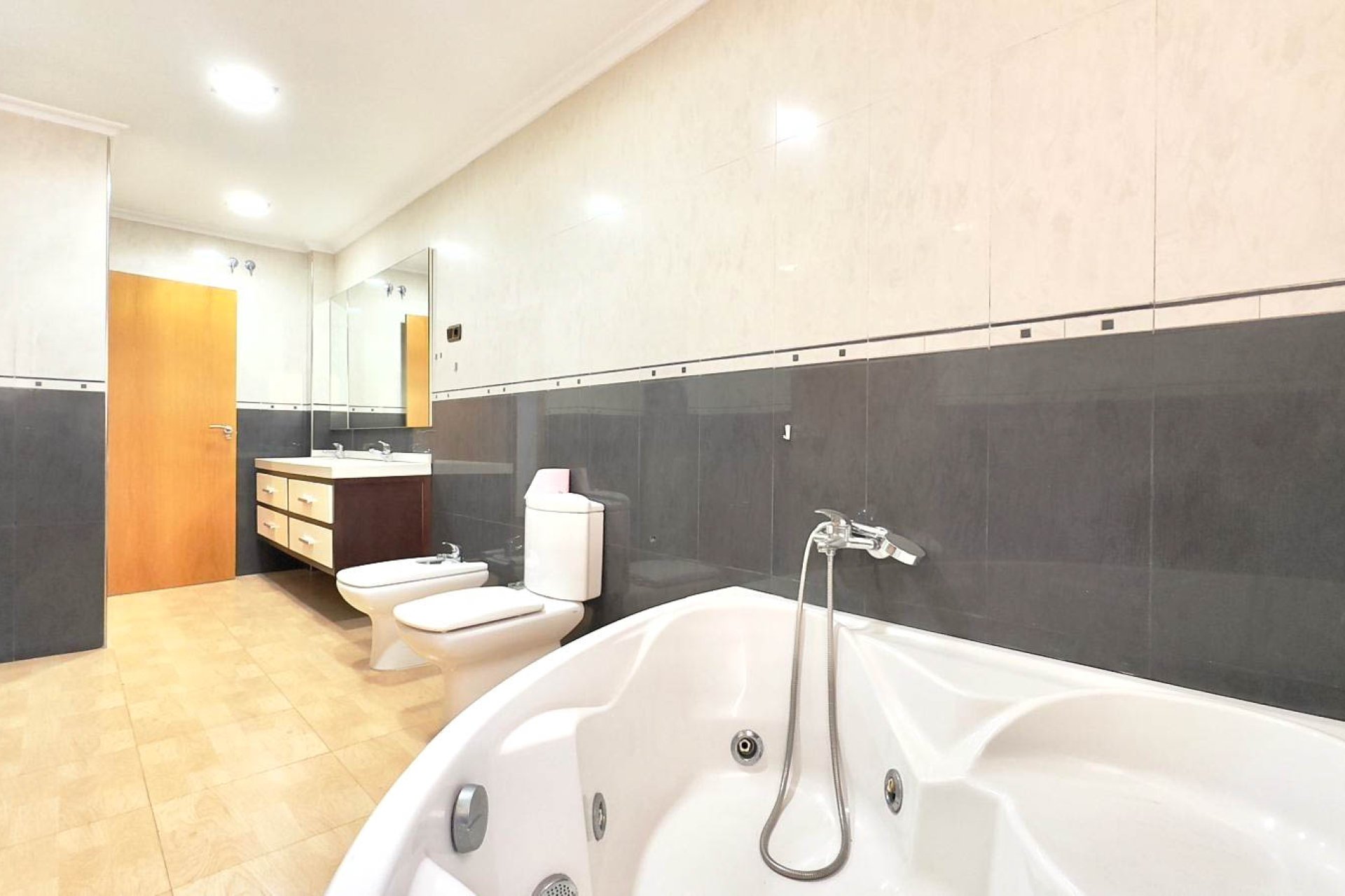 Reventa - Apartamento / piso - Torrevieja - Centro