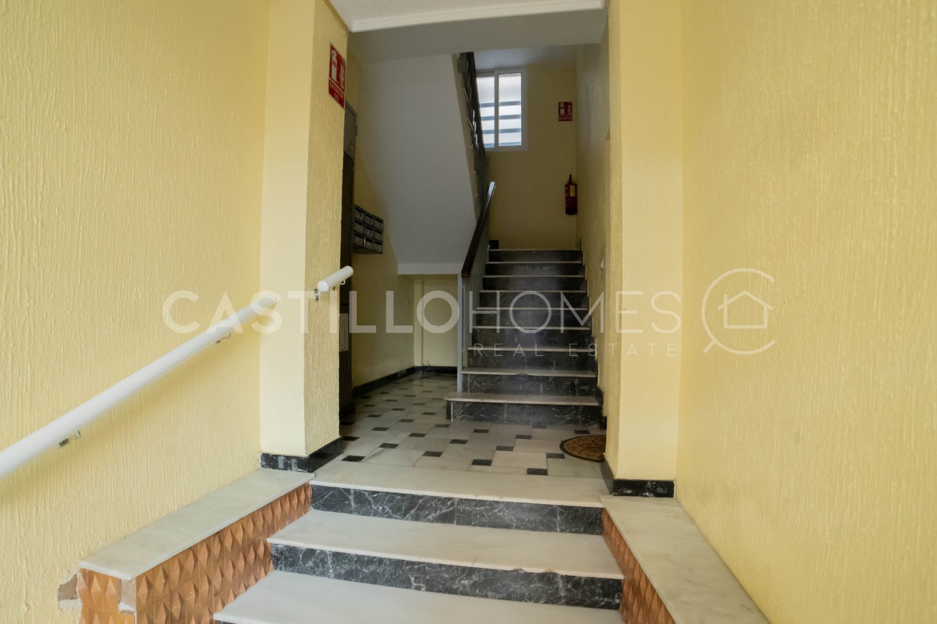 Reventa - Apartamento / piso - Torrevieja - Centro
