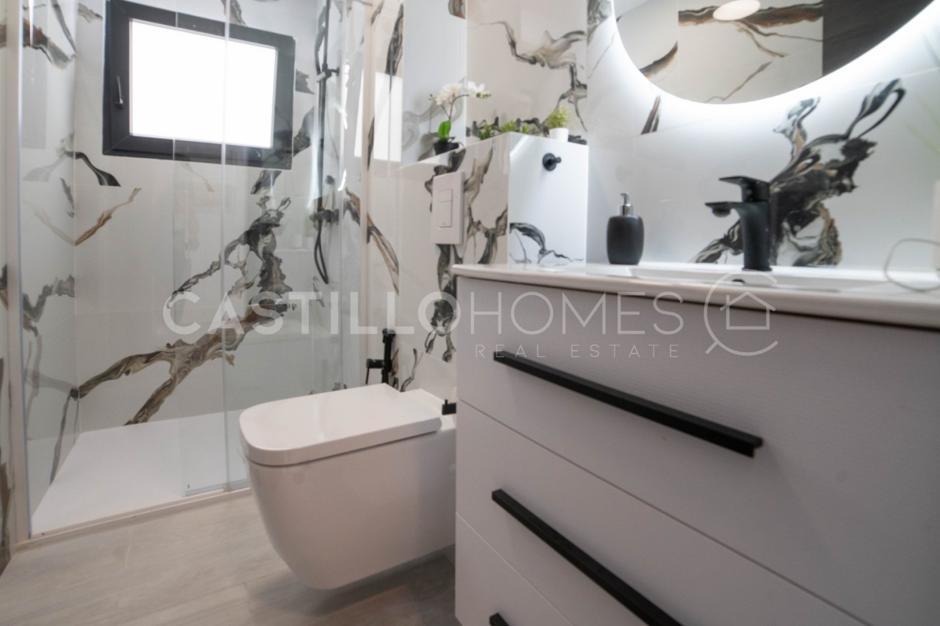 Reventa - Apartamento / piso - Torrevieja - Centro