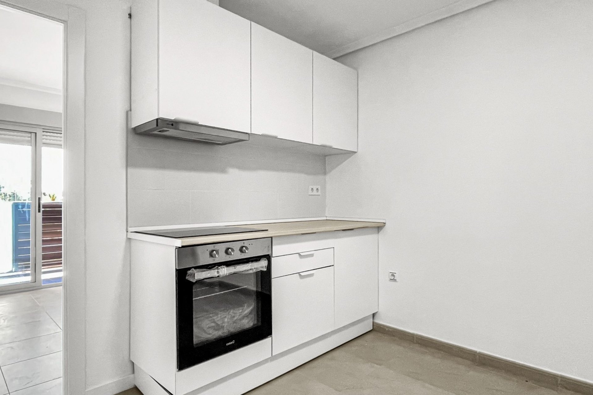 Reventa - Apartamento / piso - Torrevieja - El Acequión - Los Náufragos