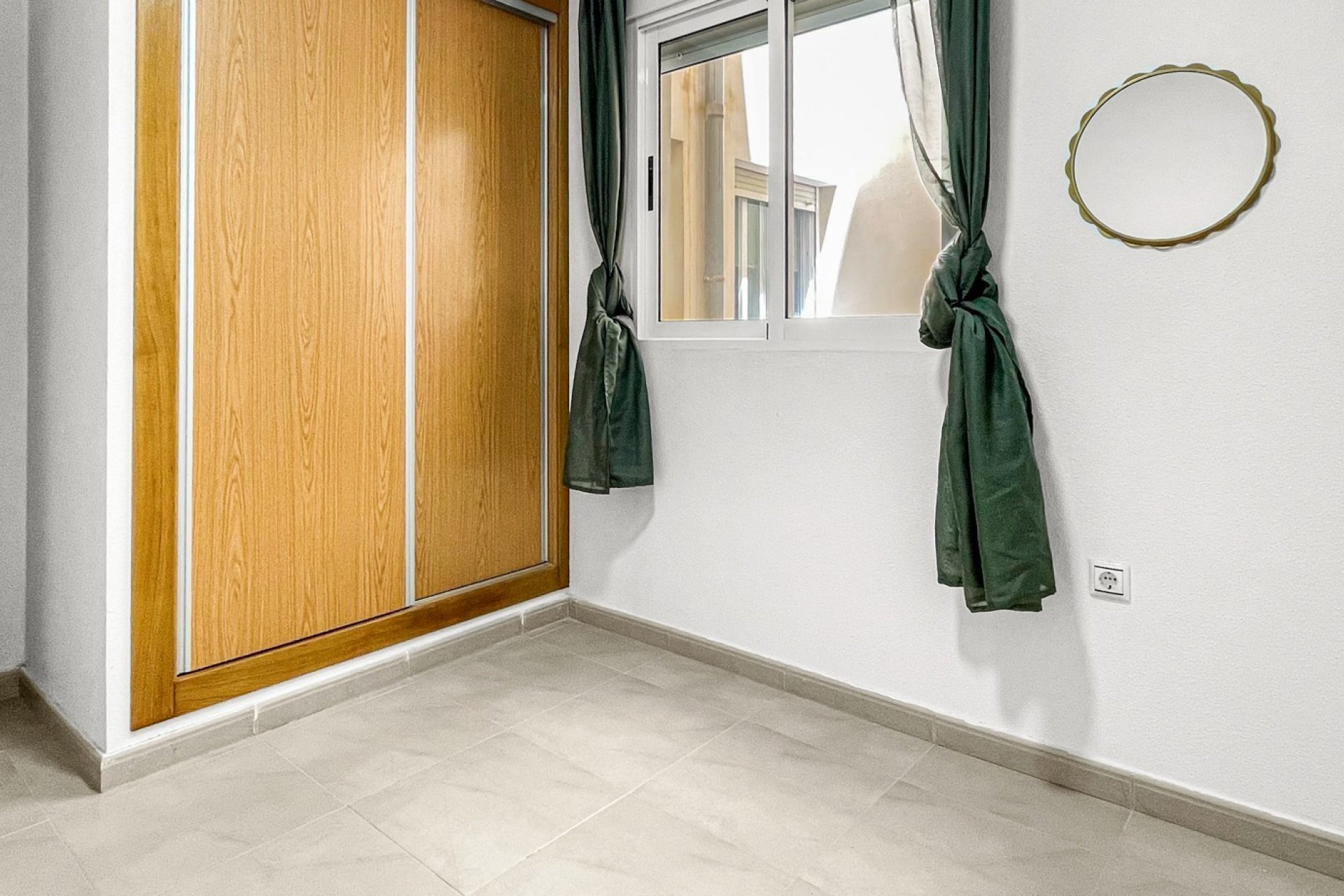 Reventa - Apartamento / piso - Torrevieja - El Acequión - Los Náufragos