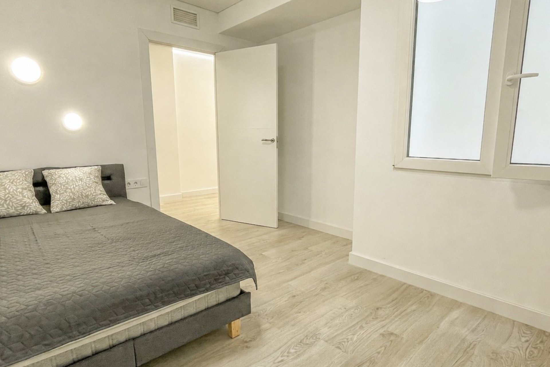 Reventa - Apartamento / piso - Torrevieja - El Acequión - Los Náufragos