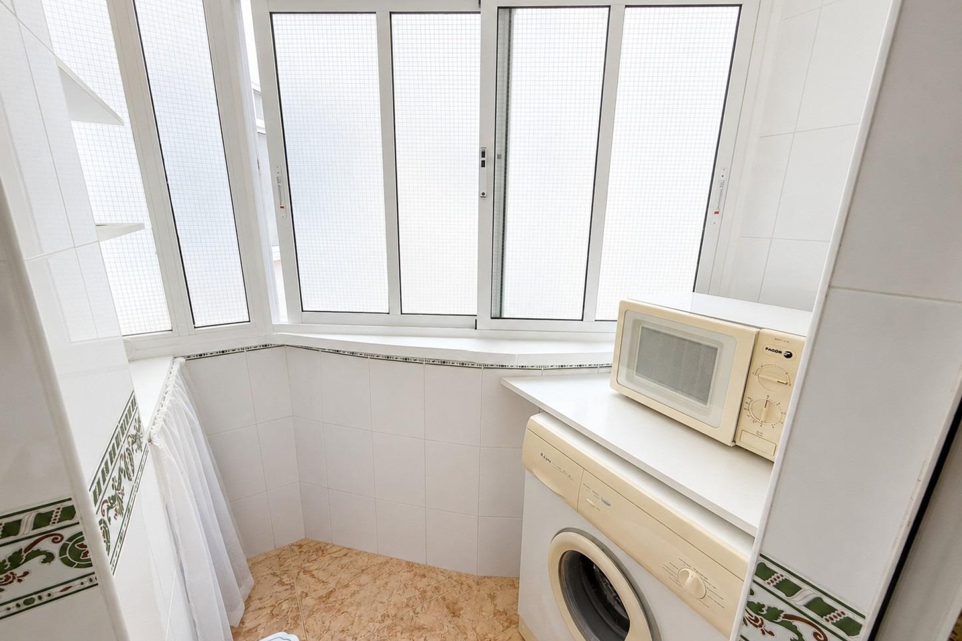 Reventa - Apartamento / piso - Torrevieja - Estacion de autobuses