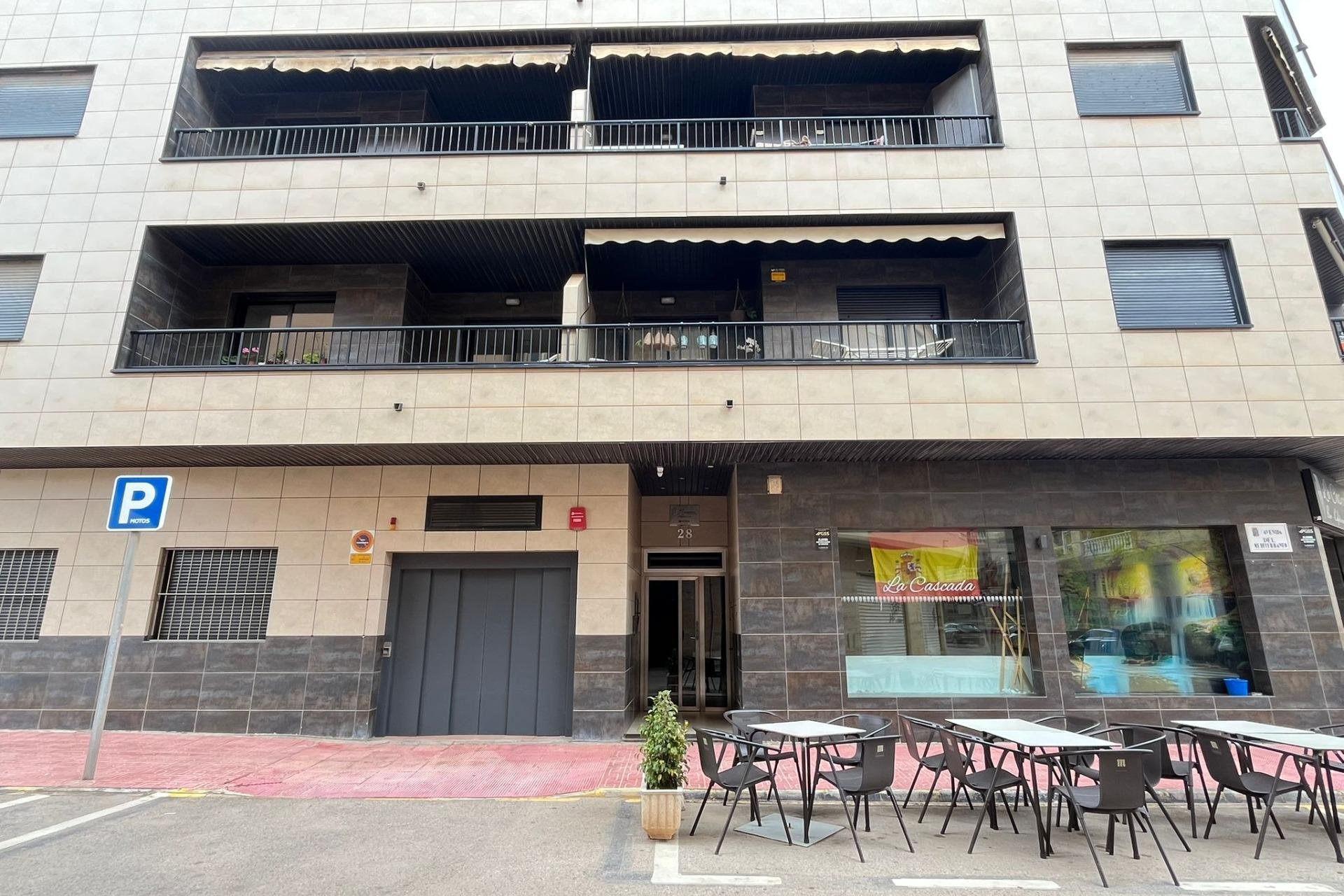 Reventa - Apartamento / piso - Torrevieja - La Mata pueblo