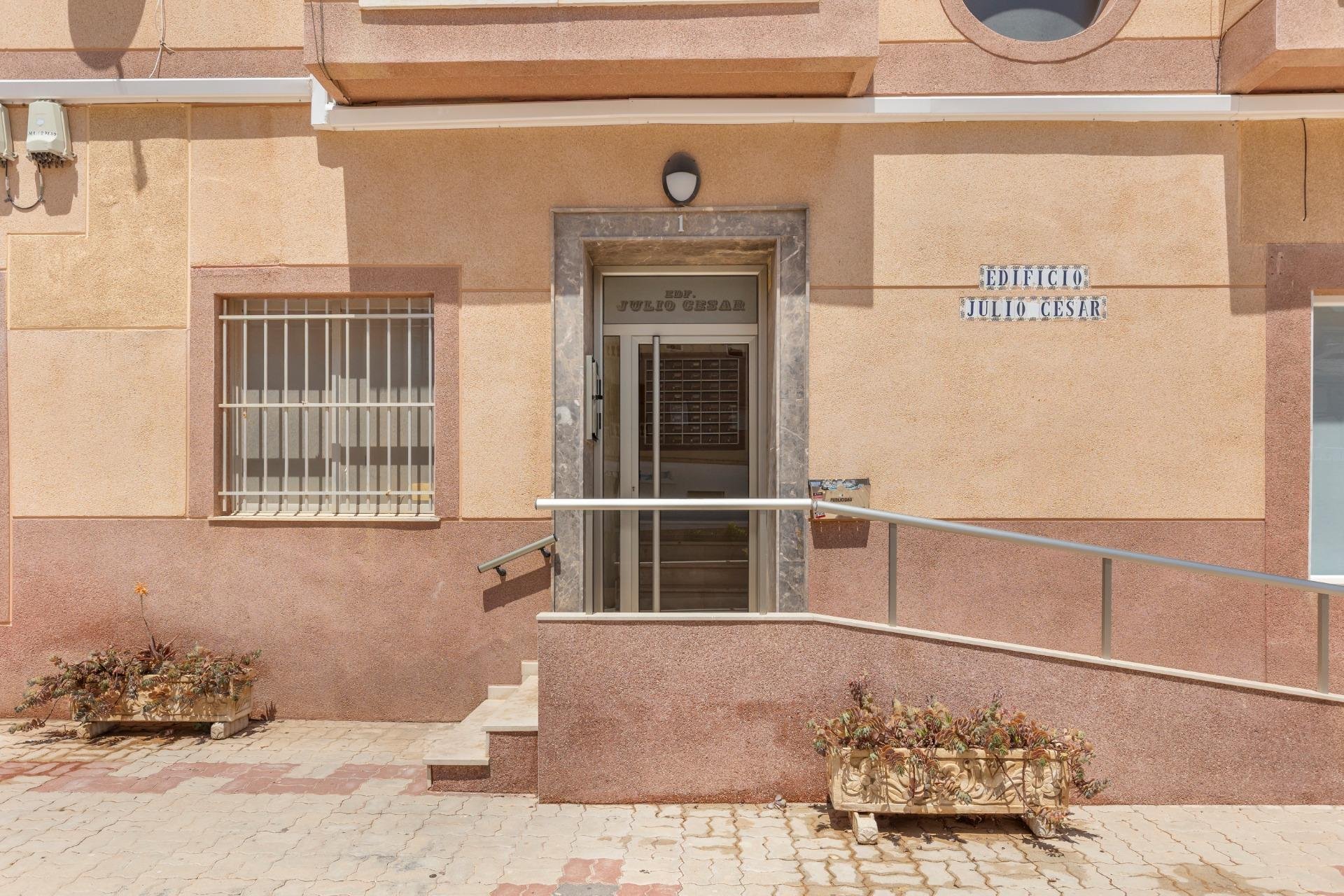 Reventa - Apartamento / piso - Torrevieja - La Mata pueblo