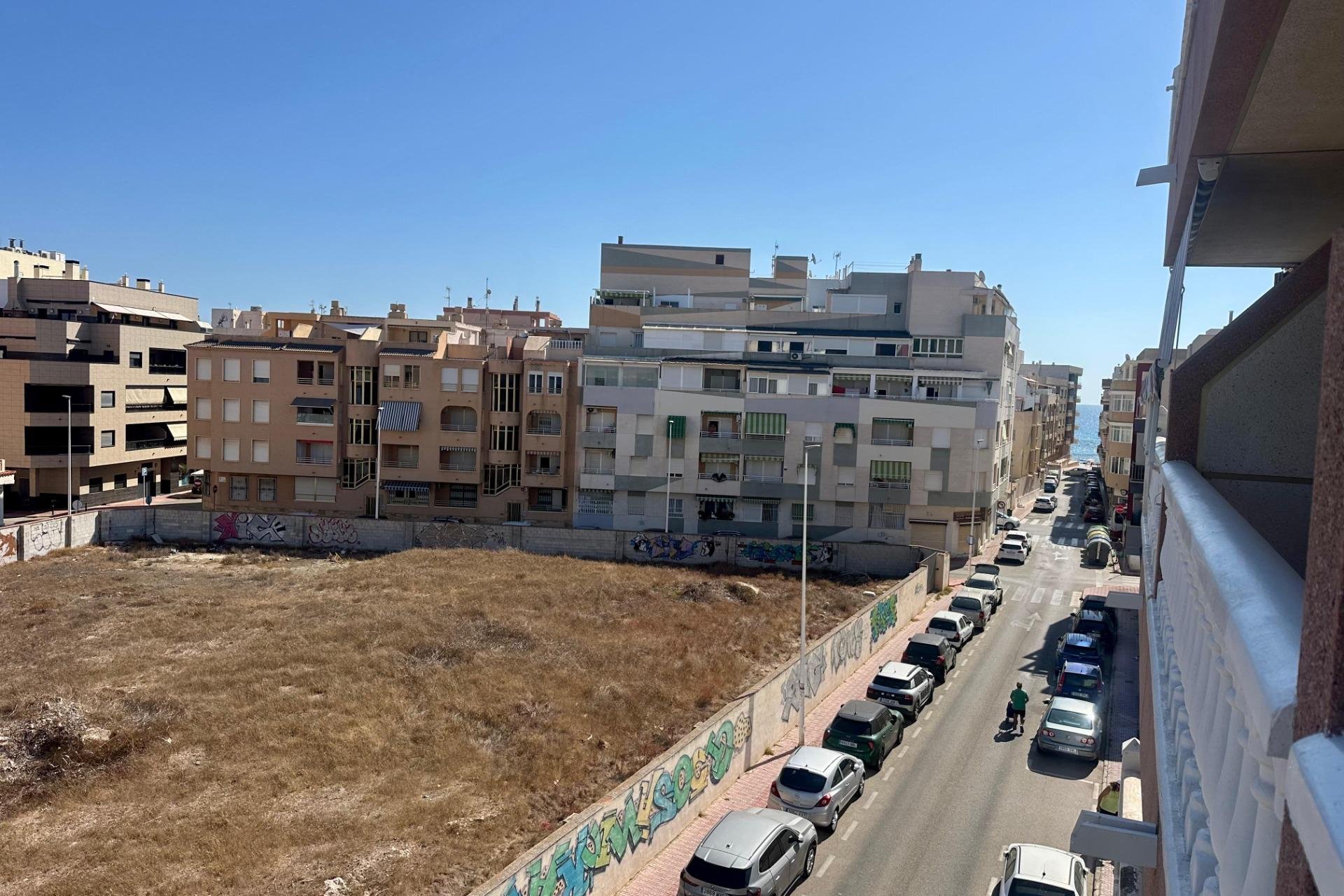 Reventa - Apartamento / piso - Torrevieja - La Mata pueblo