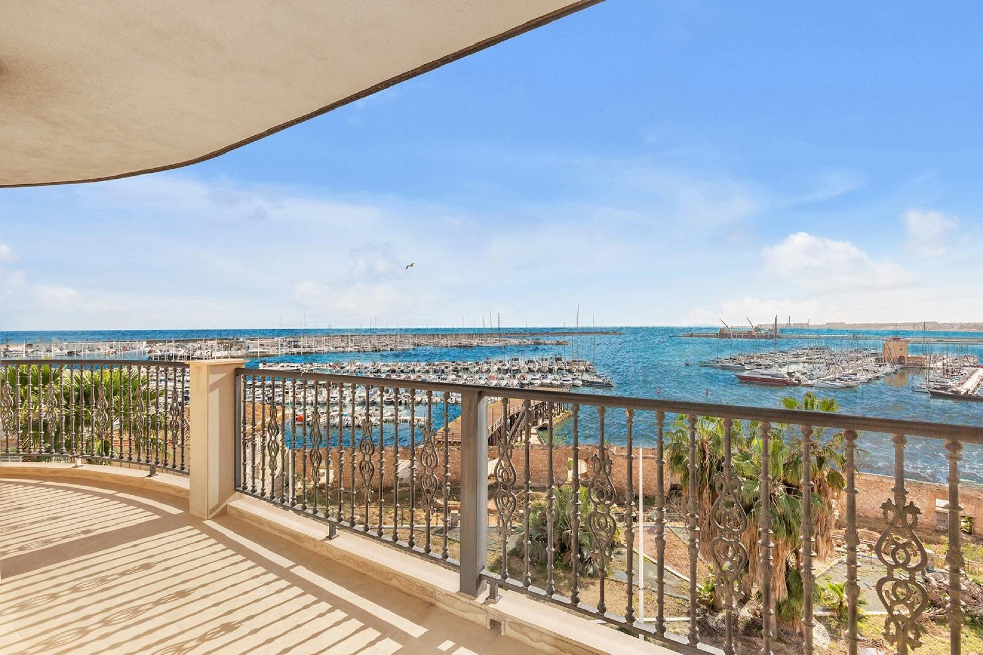 Reventa - Apartamento / piso - Torrevieja - Paseo maritimo