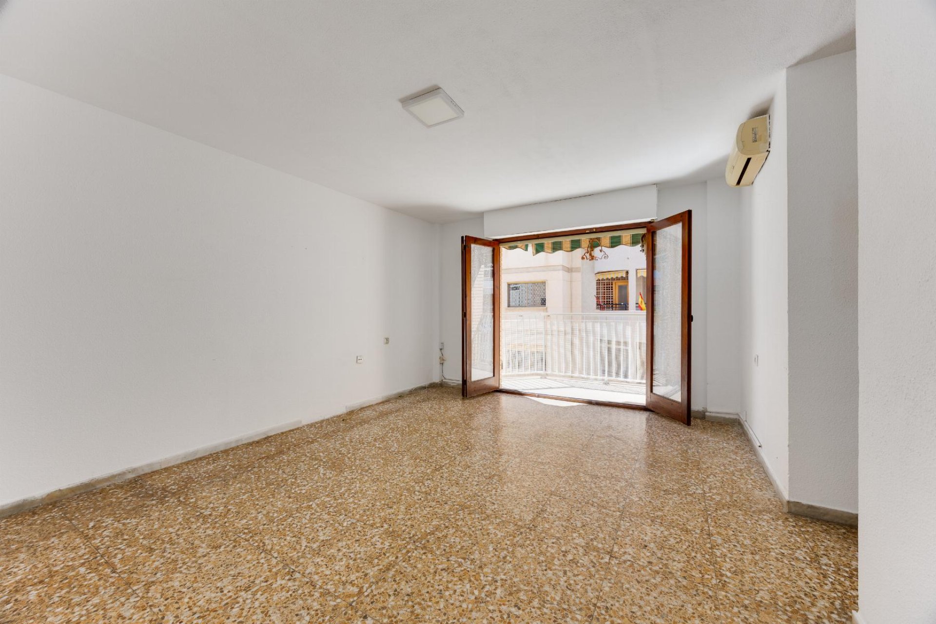 Reventa - Apartamento / piso - Torrevieja - Playa del Acequión