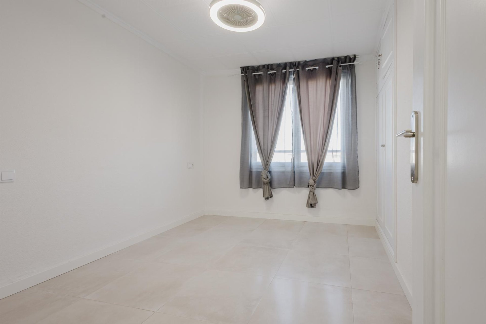 Reventa - Apartamento / piso - Torrevieja - Playa del Acequión