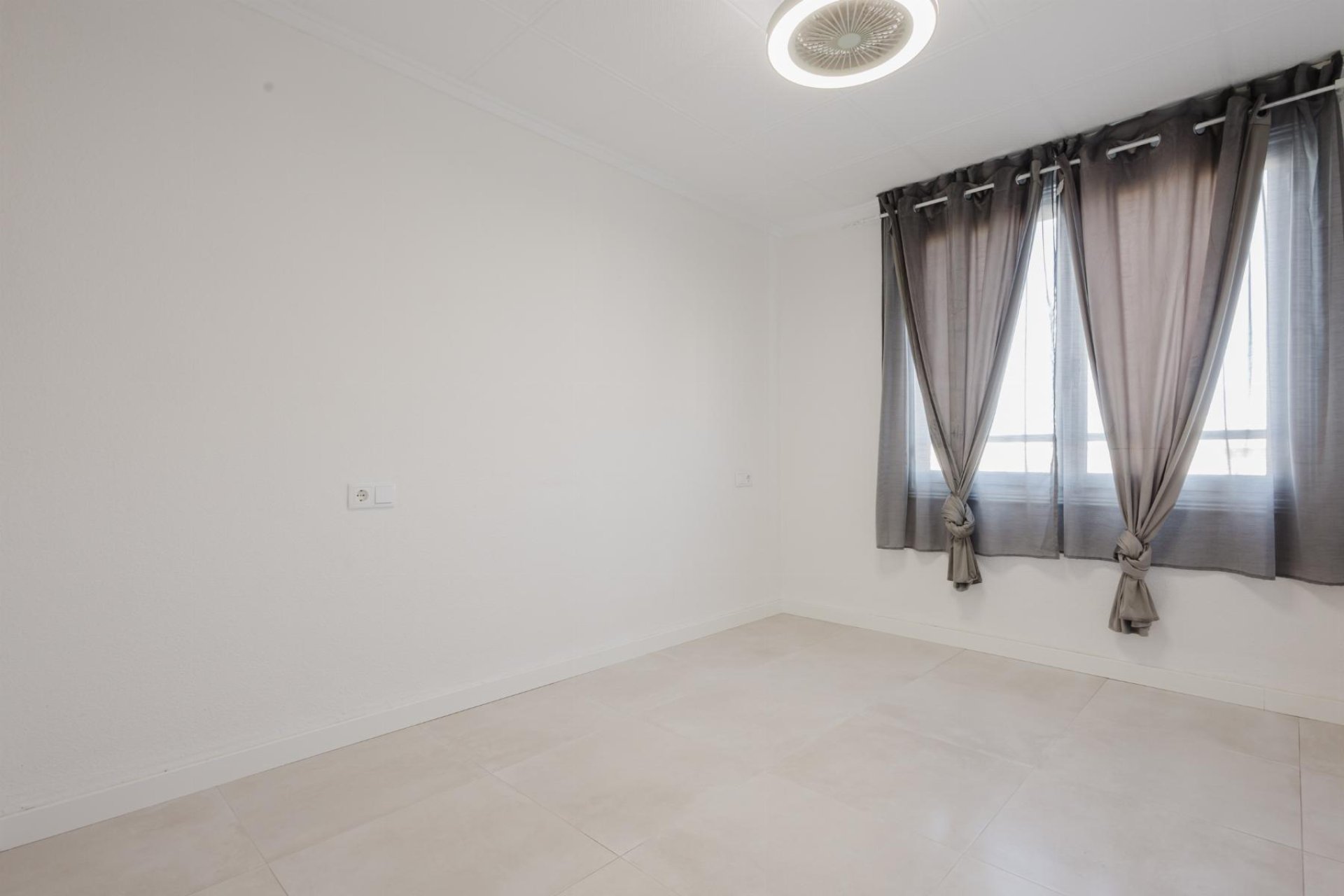 Reventa - Apartamento / piso - Torrevieja - Playa del Acequión