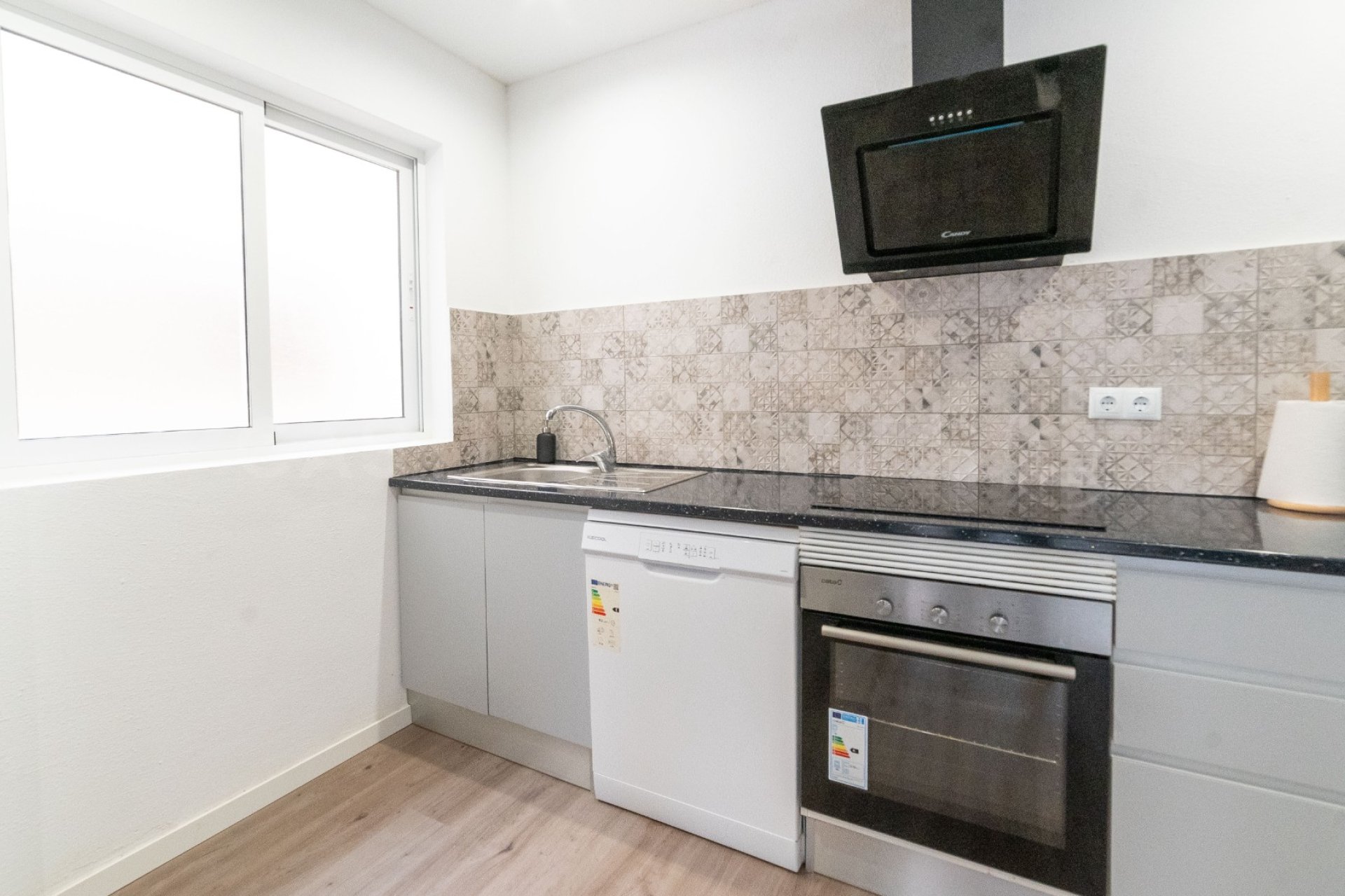 Reventa - Apartamento / piso - Torrevieja - Playa del Cura