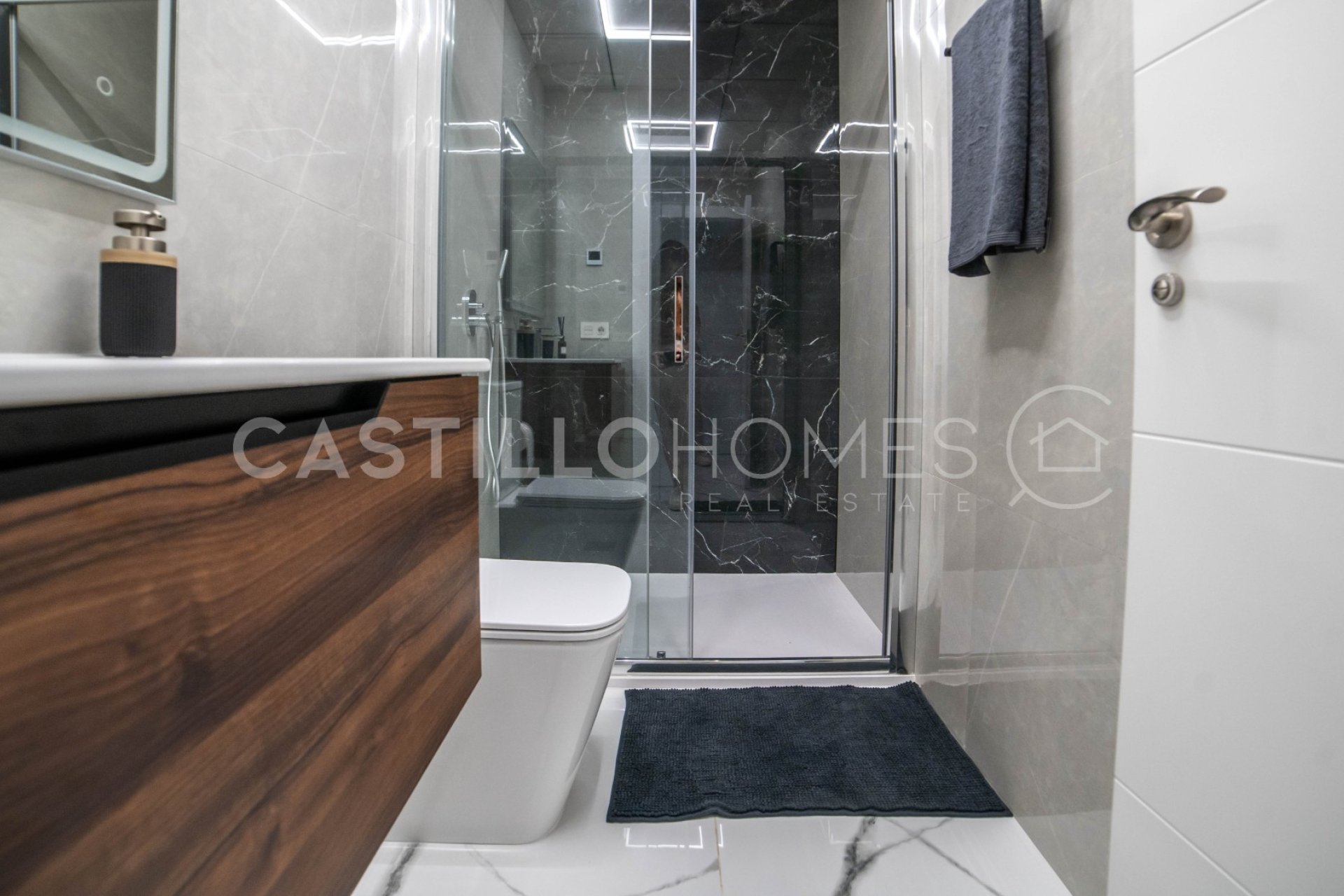 Reventa - Apartamento / piso - Torrevieja - Playa del Cura