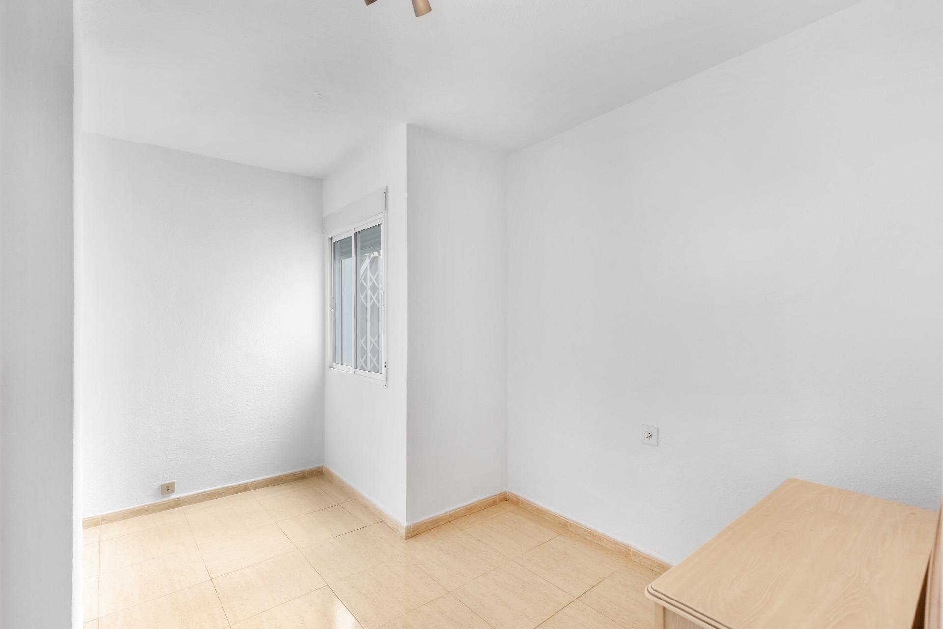 Reventa - Apartamento / piso - Torrevieja - Puerto Deportivo