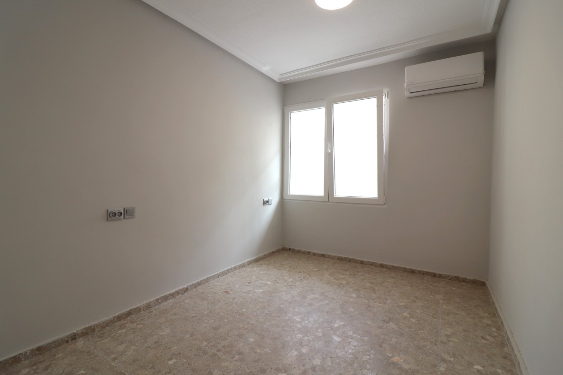 Reventa - Apartamento / piso - Torrevieja - Torre La Mata